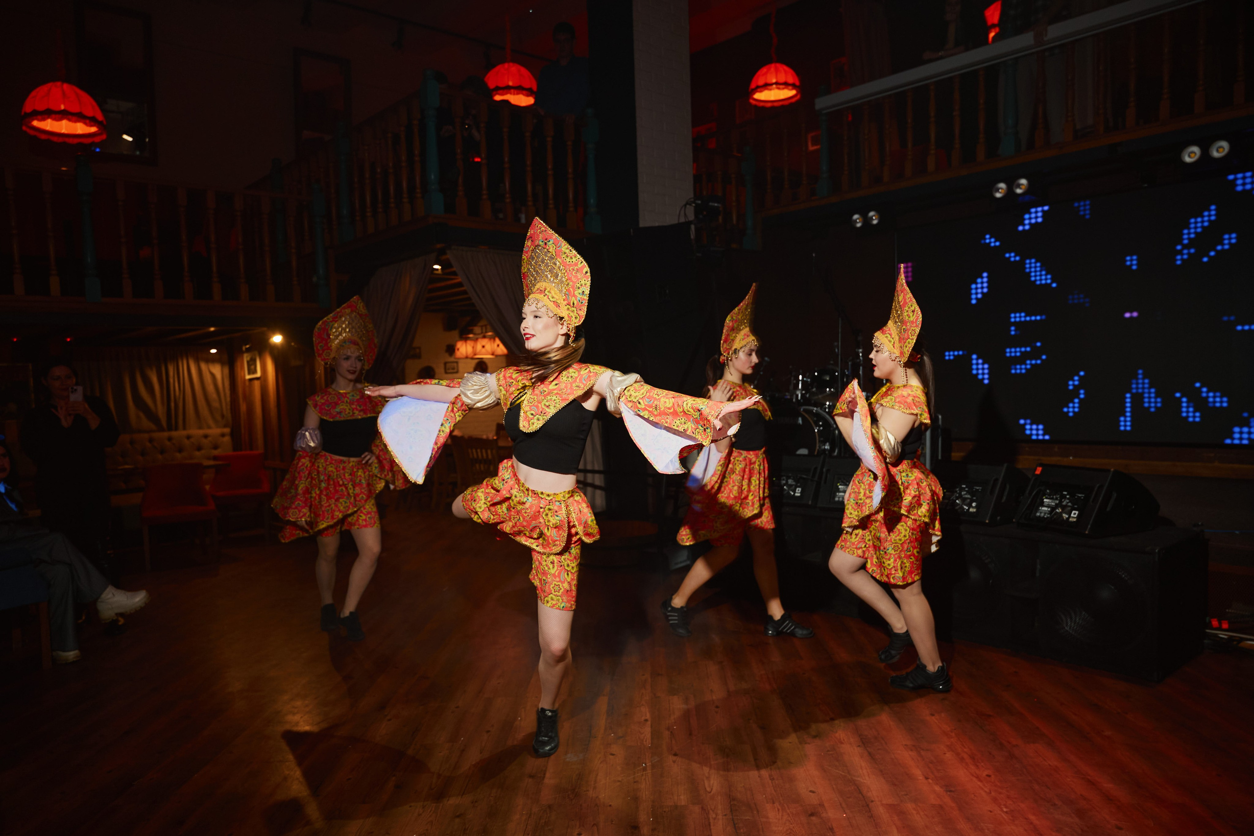 Арт-вечеринка 2026. Фотограф и видеограф в Кургане Леонид Корнильев