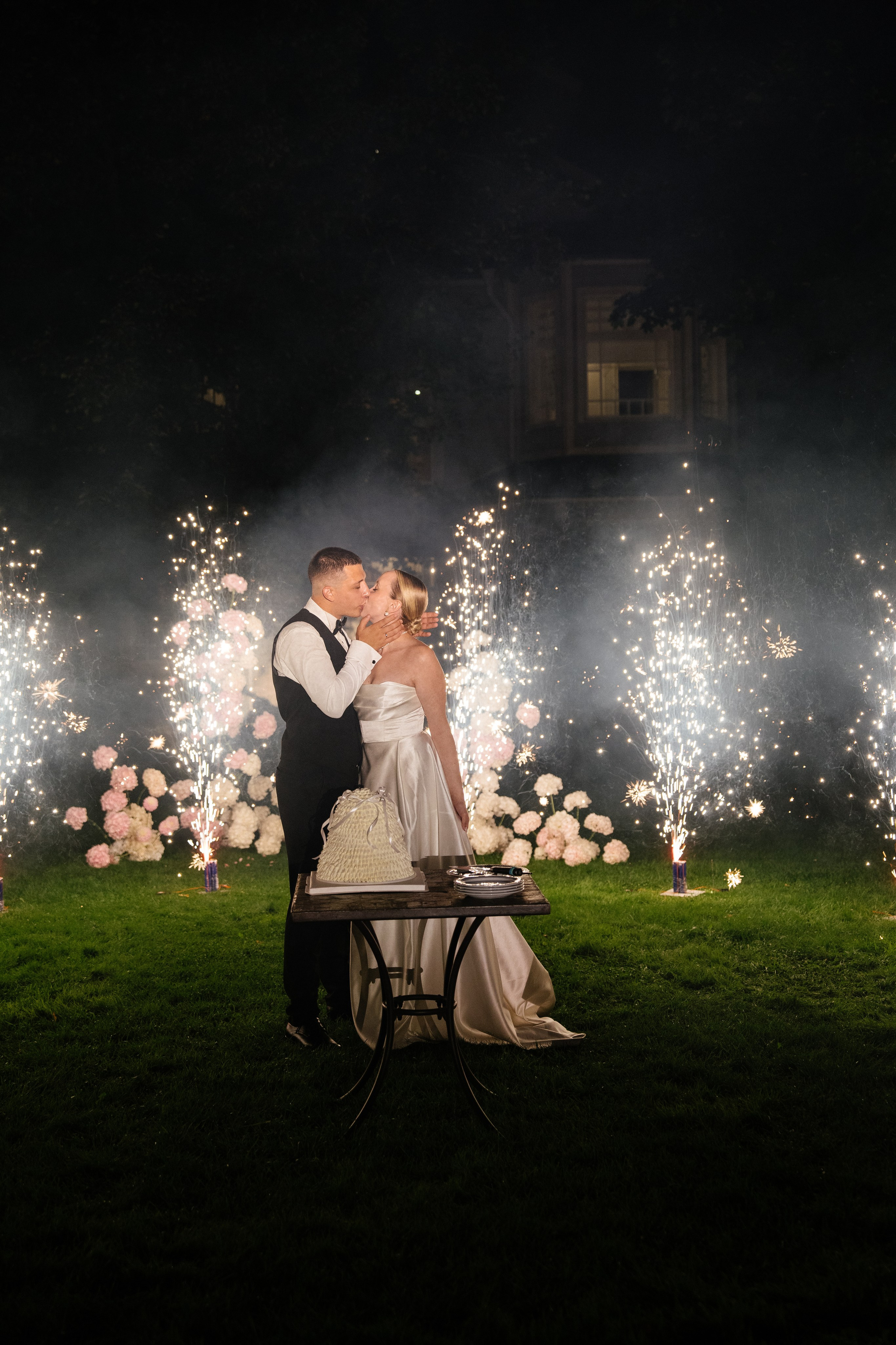 Юлия & Максим. Уютная свадьба в стиле современная классика на заливе. Свадебный фотограф организатор в Санкт-Петербурге Ассоль Опарина