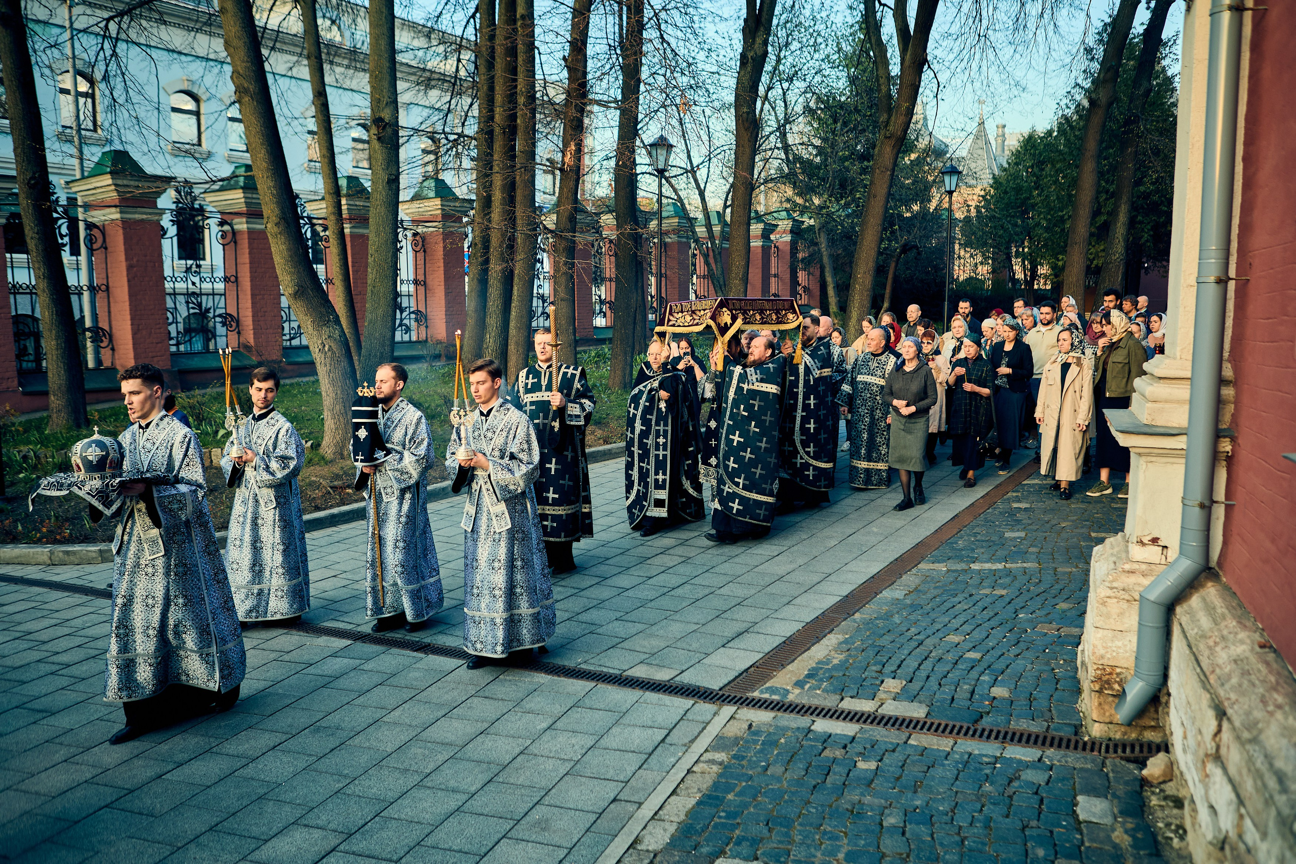 Утреня Погребение Спасителя. DMITRY MOISEENKO — фотограф, художник, топ-стилист