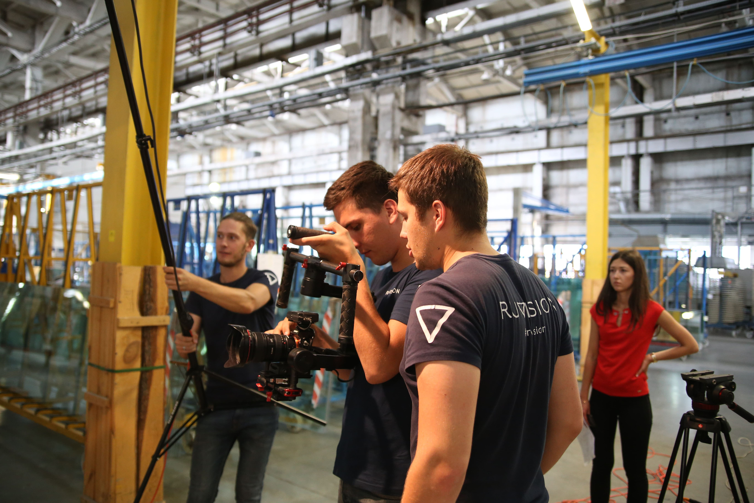 Modern Glass. Медиапродакшн Ruvision — wow-презентация вашего бизнеса