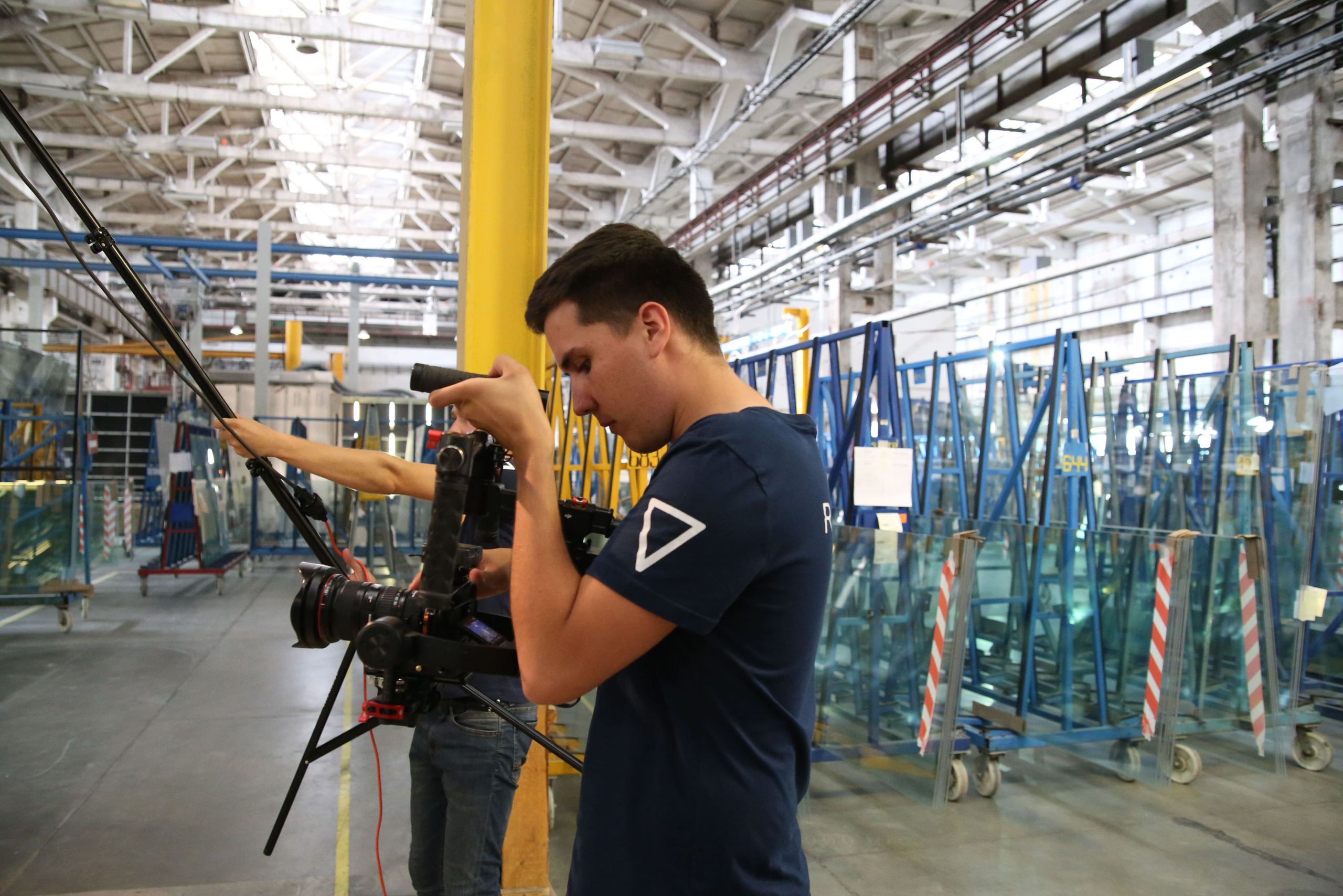 Modern Glass. Медиапродакшн Ruvision — wow-презентация вашего бизнеса