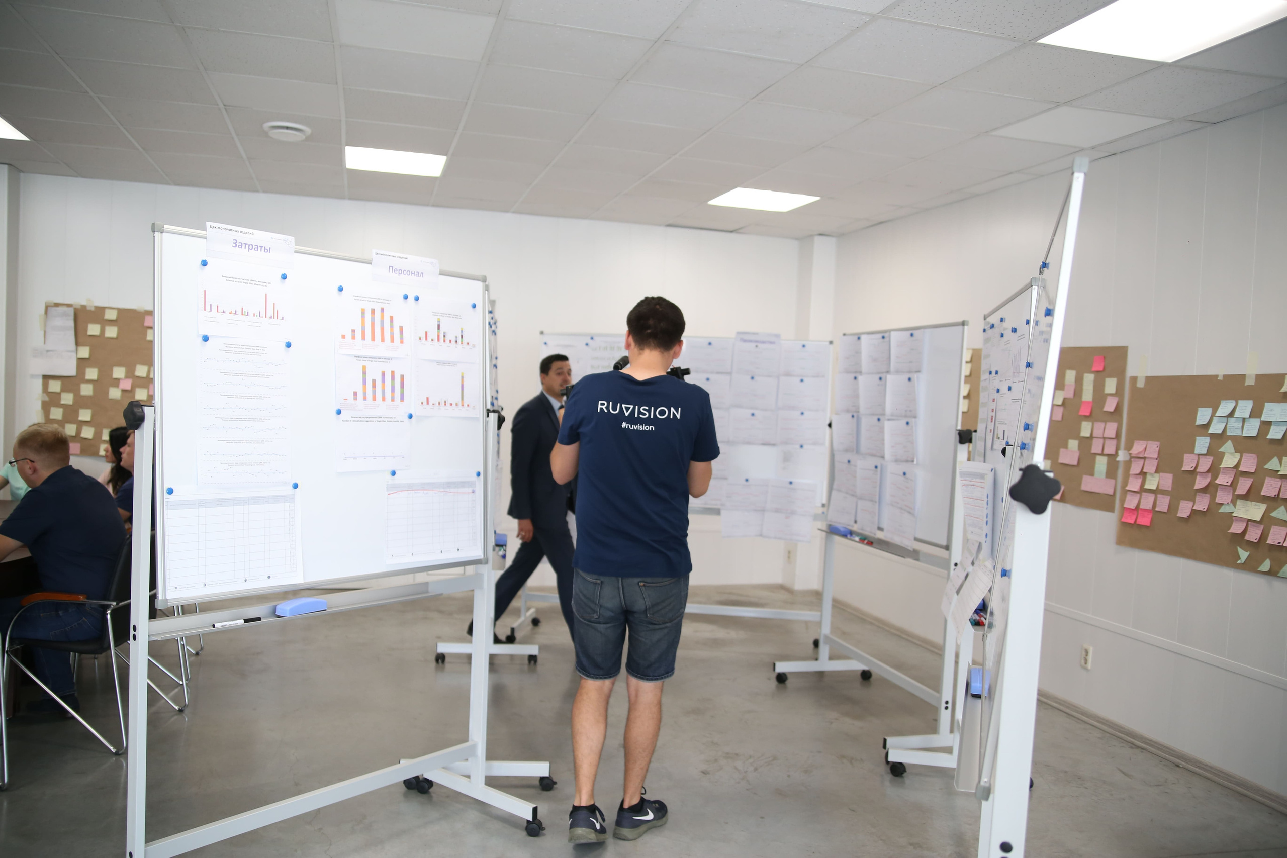 Modern Glass. Медиапродакшн Ruvision — wow-презентация вашего бизнеса