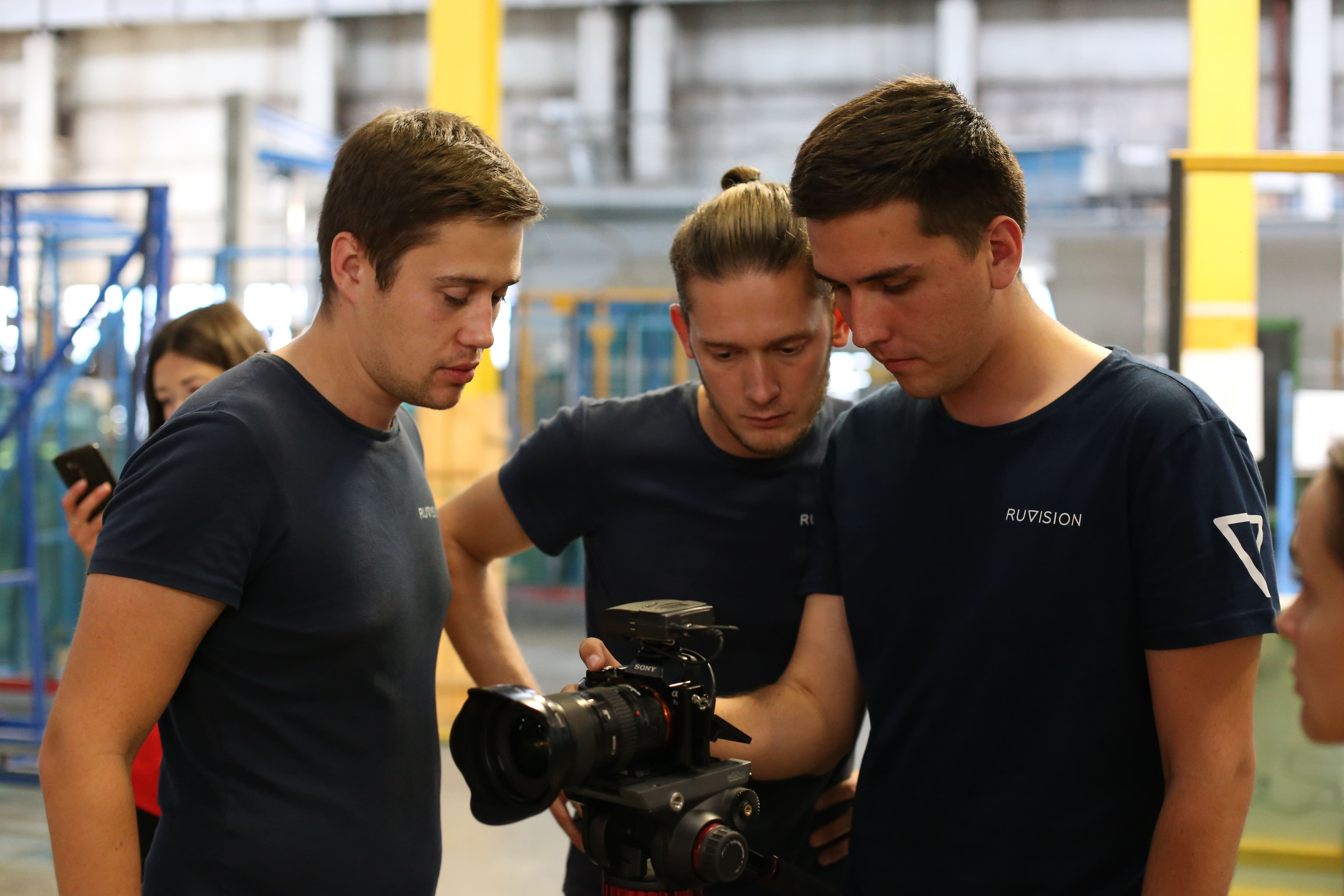 Modern Glass. Медиапродакшн Ruvision — wow-презентация вашего бизнеса