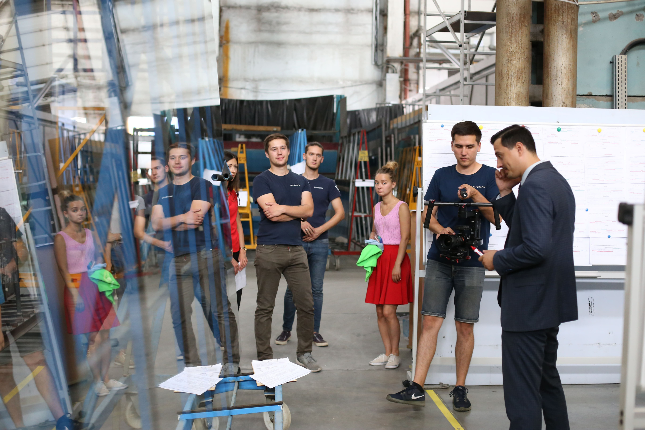 Modern Glass. Медиапродакшн Ruvision — wow-презентация вашего бизнеса