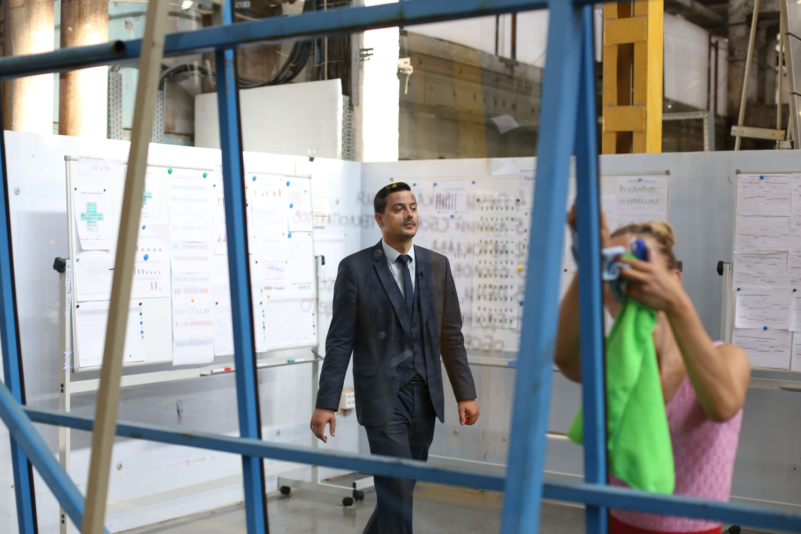 Modern Glass. Медиапродакшн Ruvision — wow-презентация вашего бизнеса