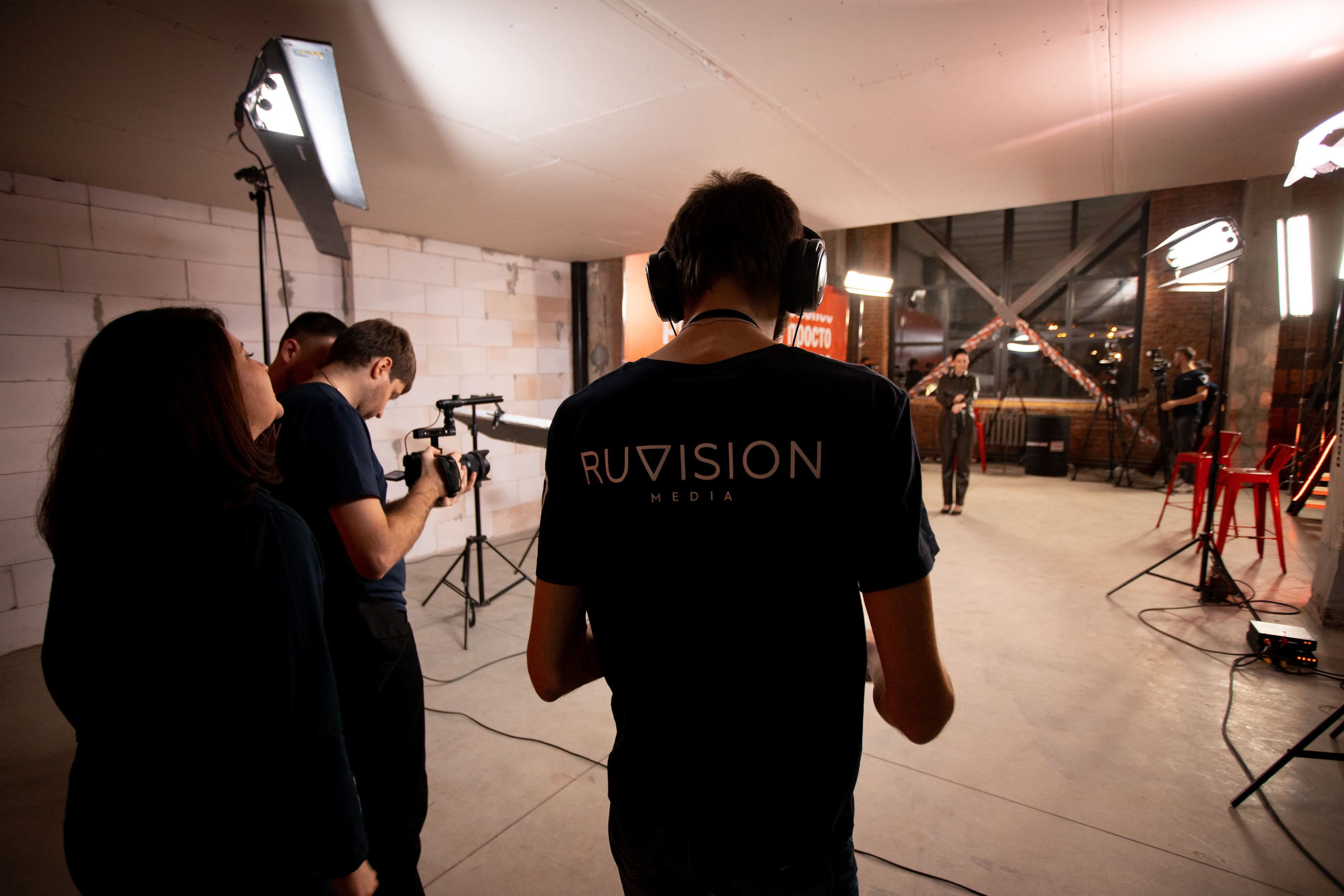 Просто Бизнес. Медиапродакшн Ruvision — wow-презентация вашего бизнеса