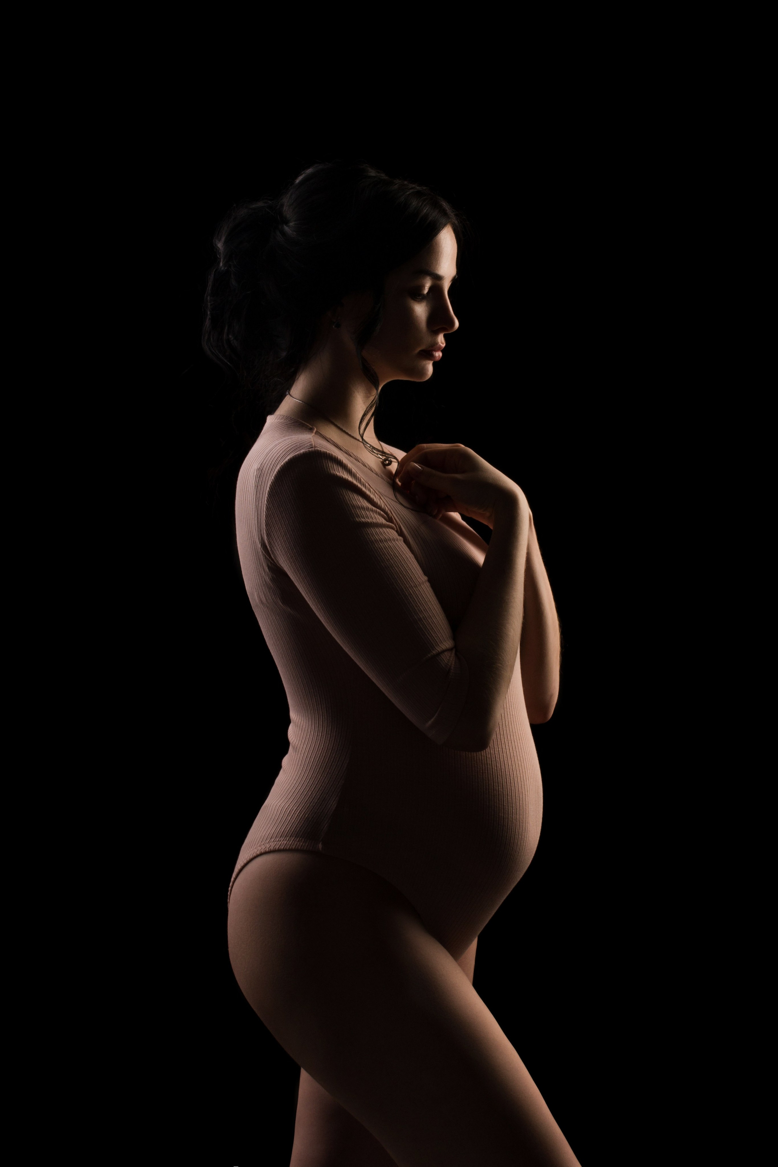 Фотосессии беременности в стиле минимализм в Кемерово. Елена Данилова фотограф беременности в Кемерово