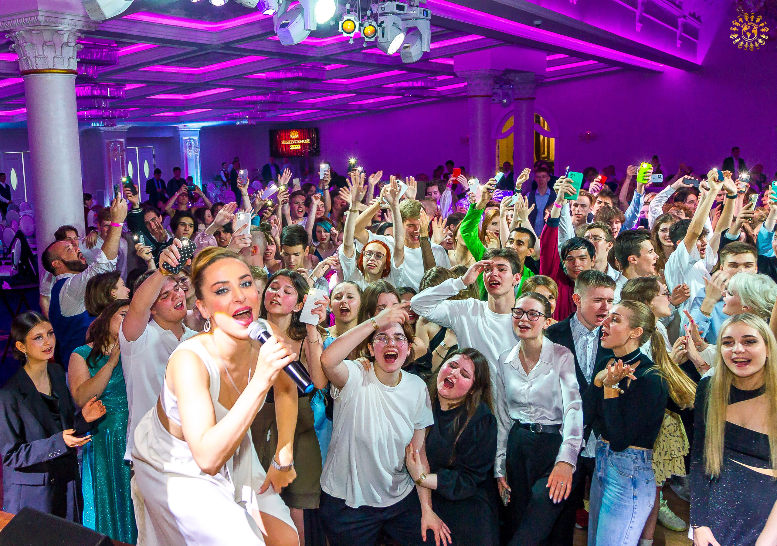 Выпускной 2023 (11-е классы) Triumph City Hall Москва. Репортажная съемка в Москве и области. Анималистика