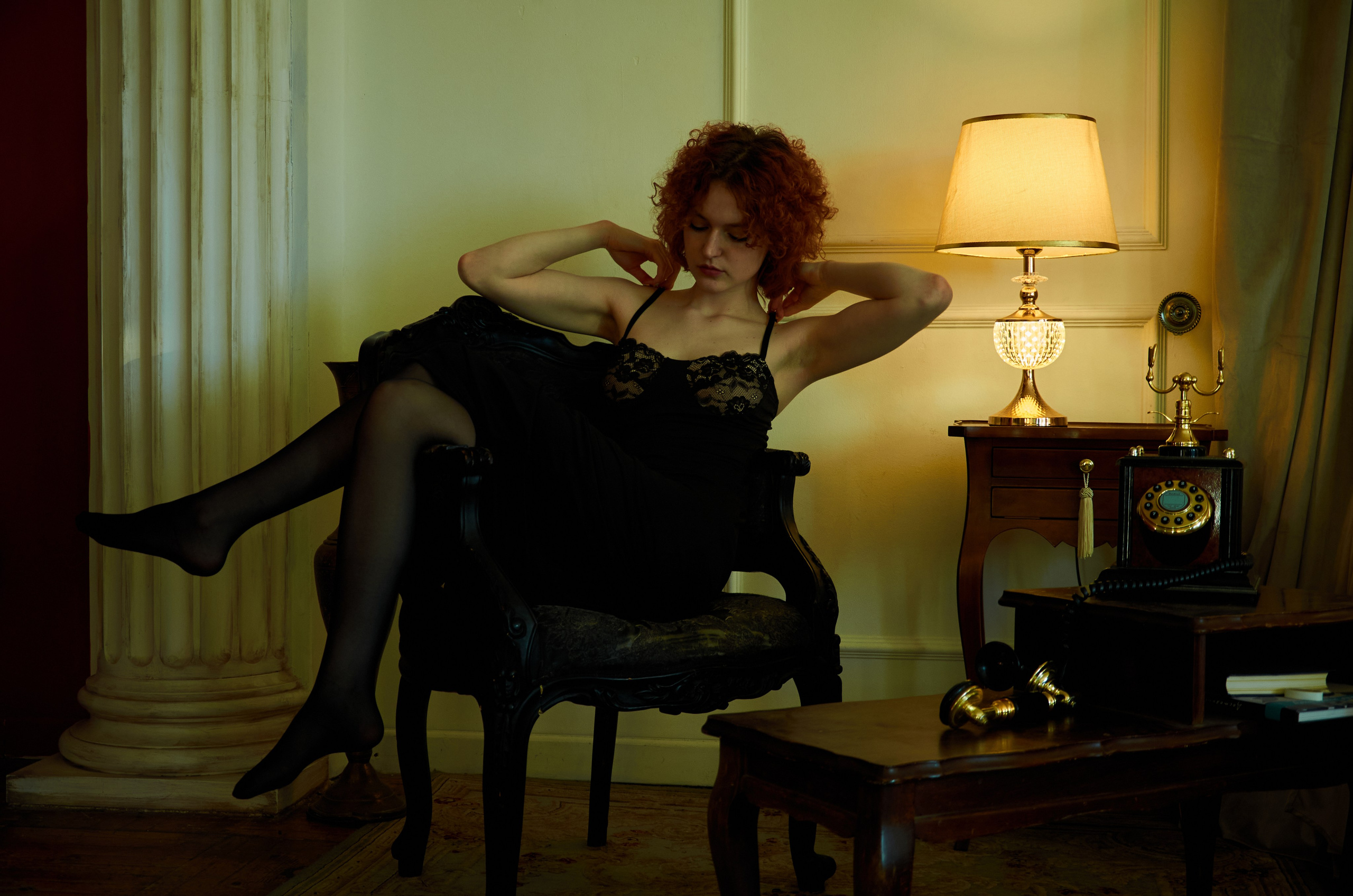 Smoke and red. Kinzie|Концептуальный фотограф Екатеринбург