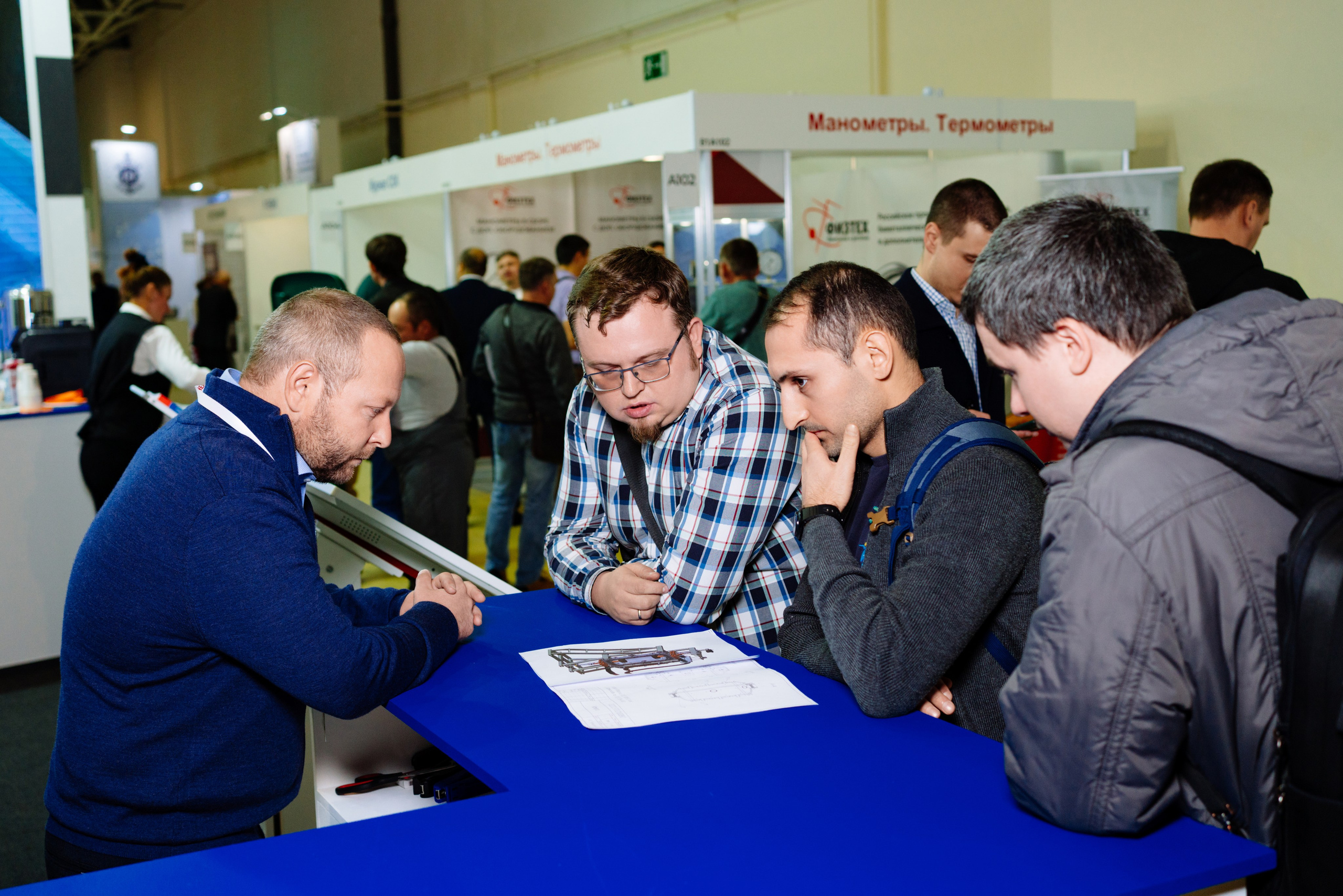 Heat & Electro Machinery Expo (стенд группы компаний ЕКС). Репортажный и портретный фотограф Алексей Полячек