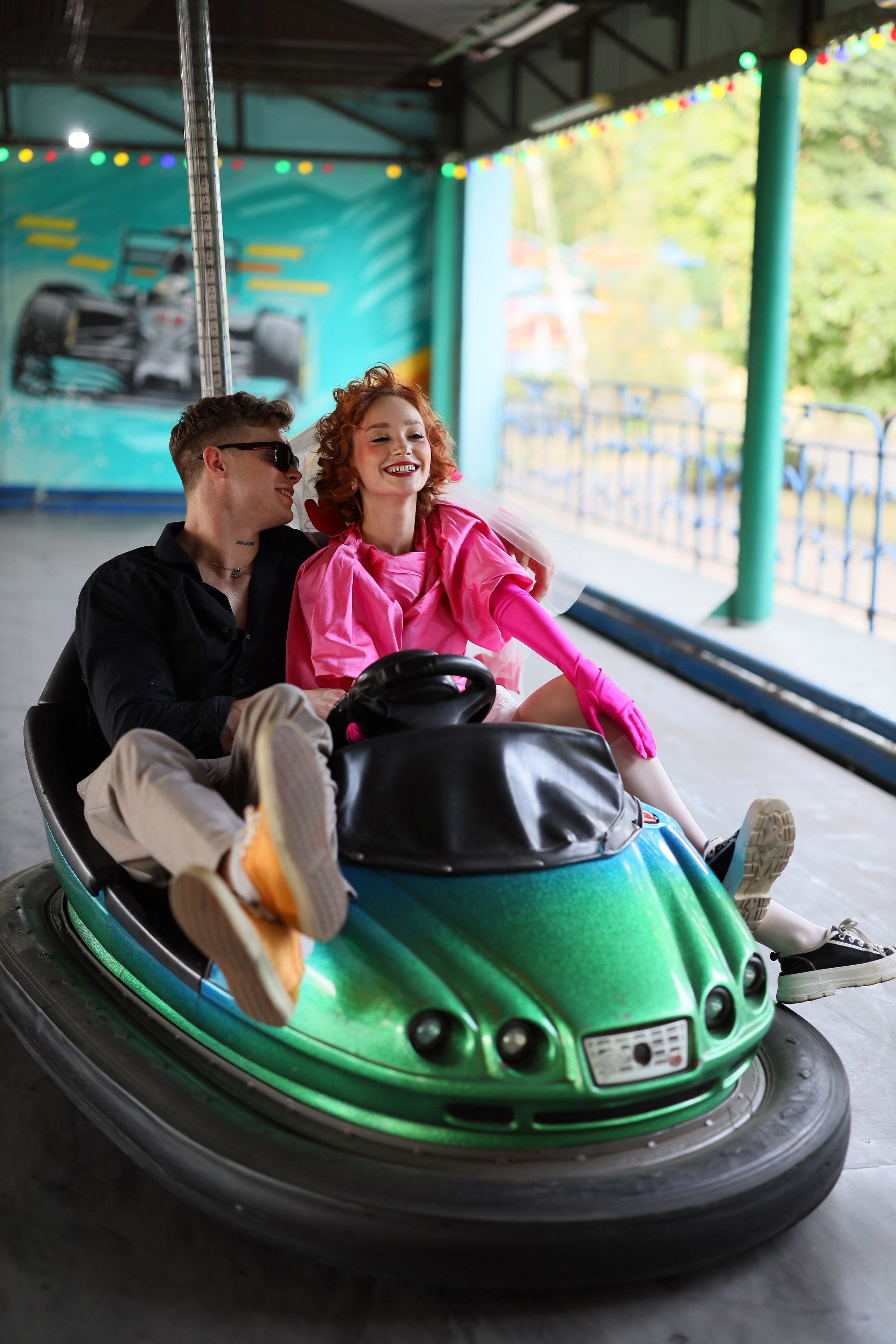 Свадебная фотосессия в парке аттракционов. Свадебный и семейный фотограф в Абхазии Жанна Соснина