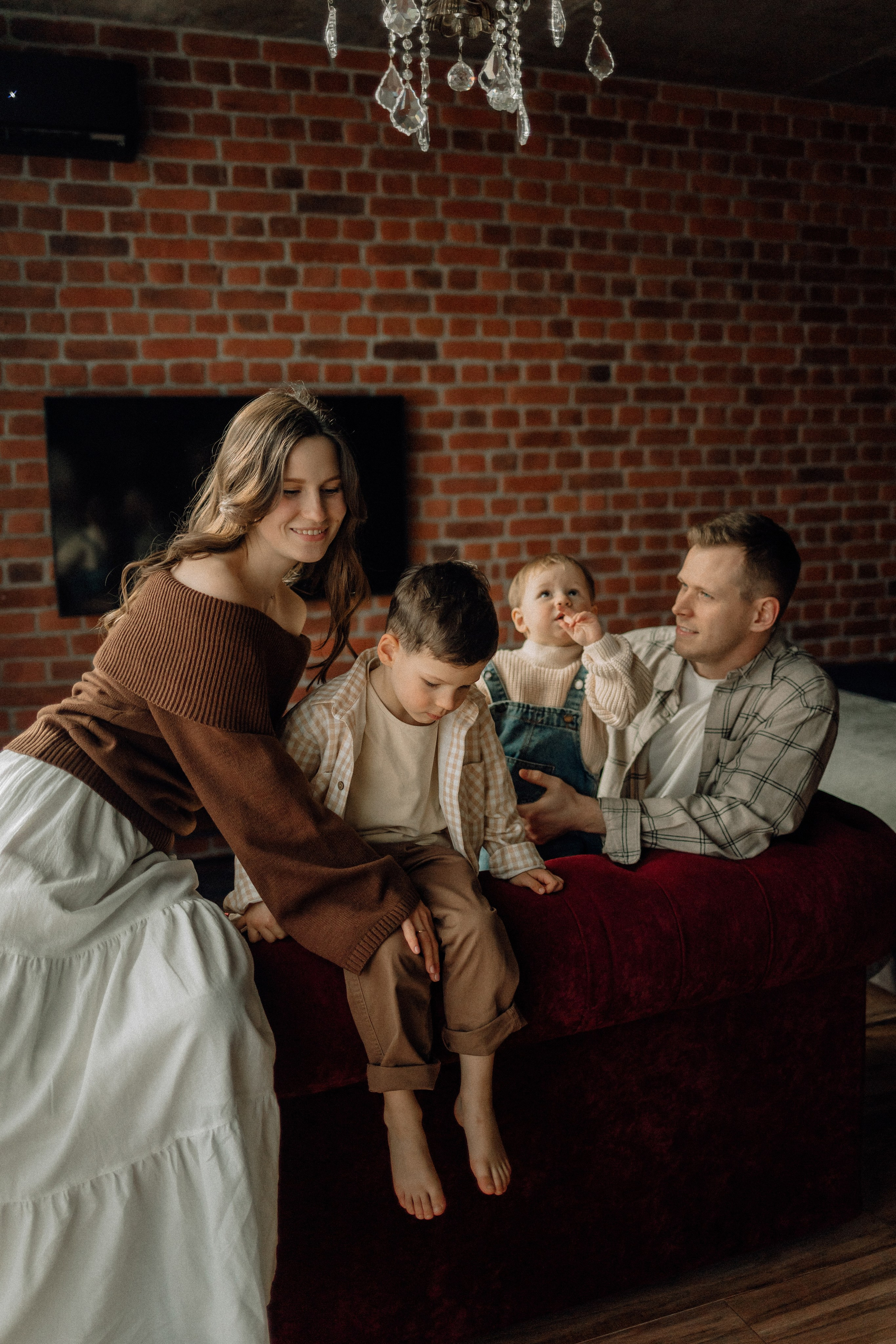 Звонко смеялись