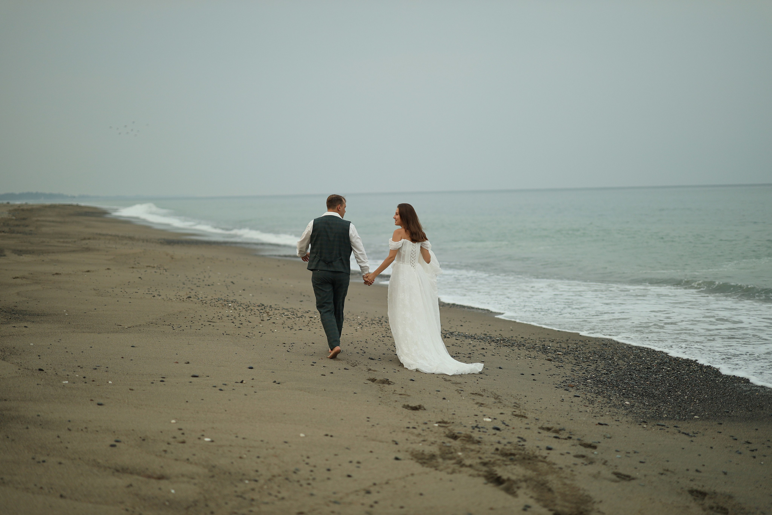 Свадебное Love — story на пляже Абхазии. Свадебный и семейный фотограф в Абхазии Жанна Соснина