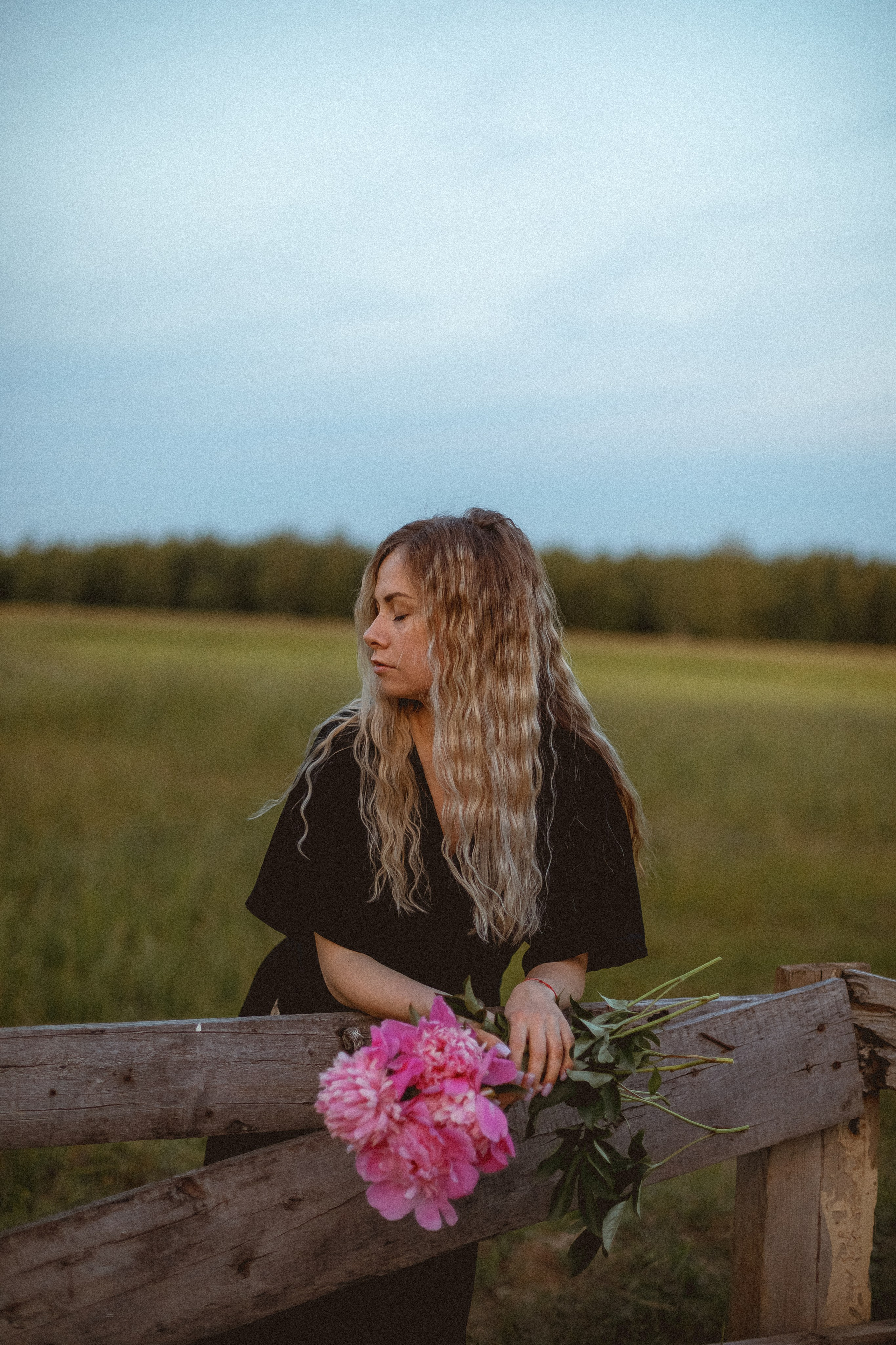 Мария. Лето. Поле. Фотограф в Москве Базанова Дарья