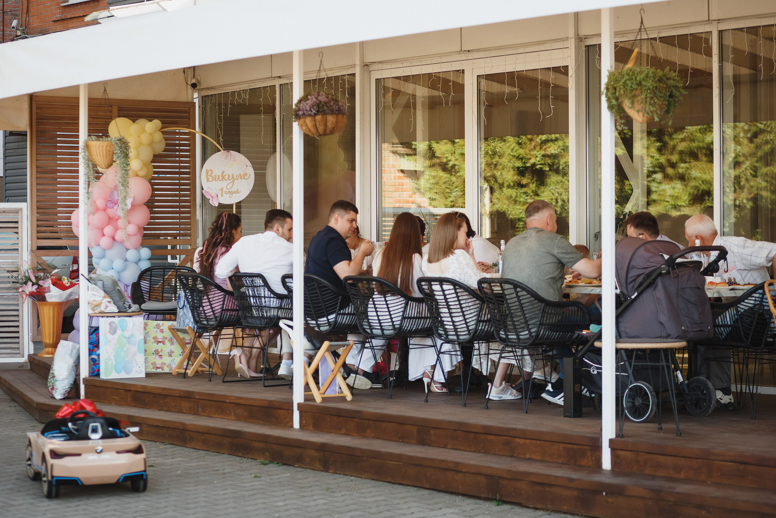 Фотосъёмка детского дня рождения Виктории в ресторане Feola's Kitchen. Свадебный и семейный фотограф в Таганроге Бакарюк Антон