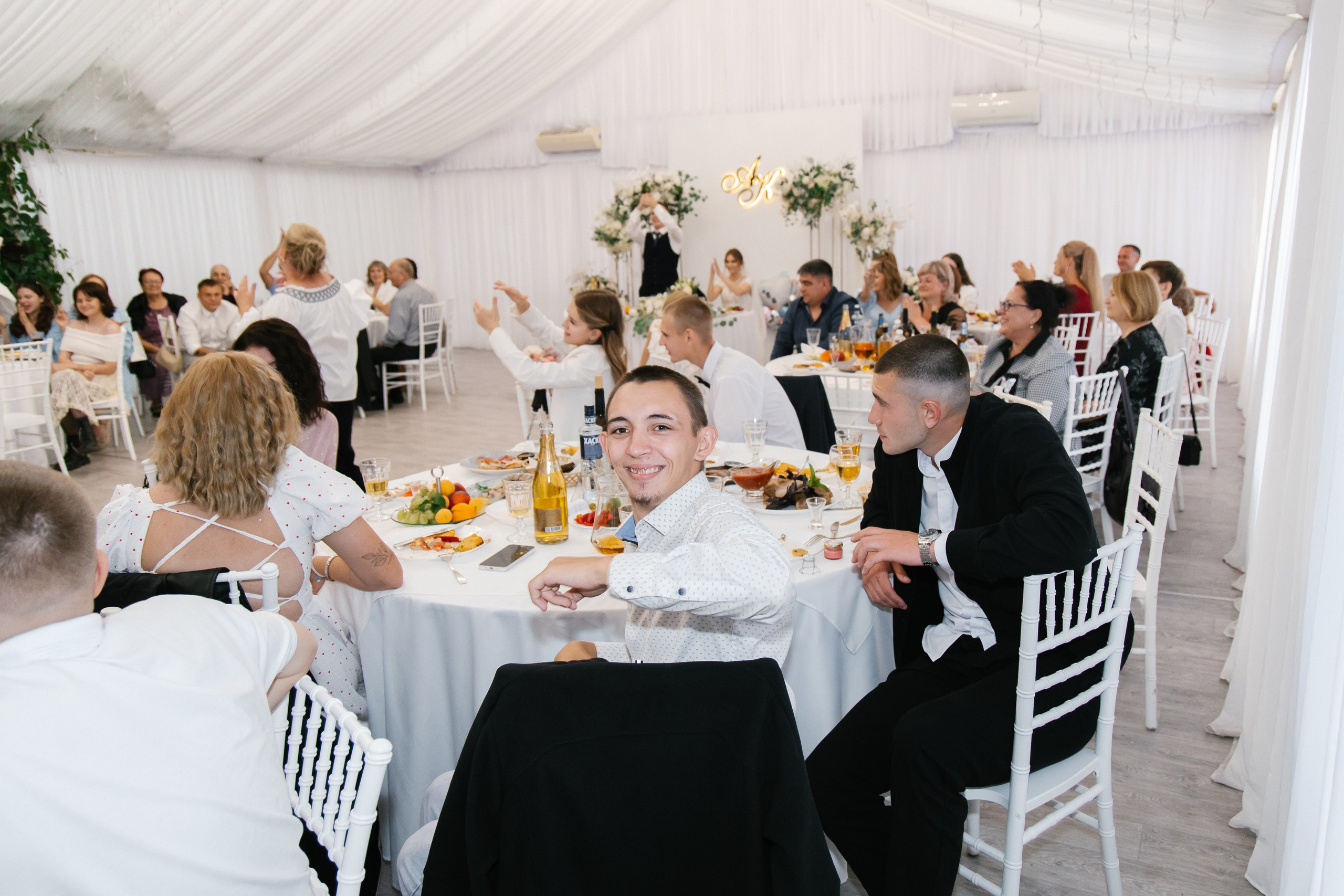 Ксения и Антон (полный день). Фотограф в Барнауле Юлия Садвокасова