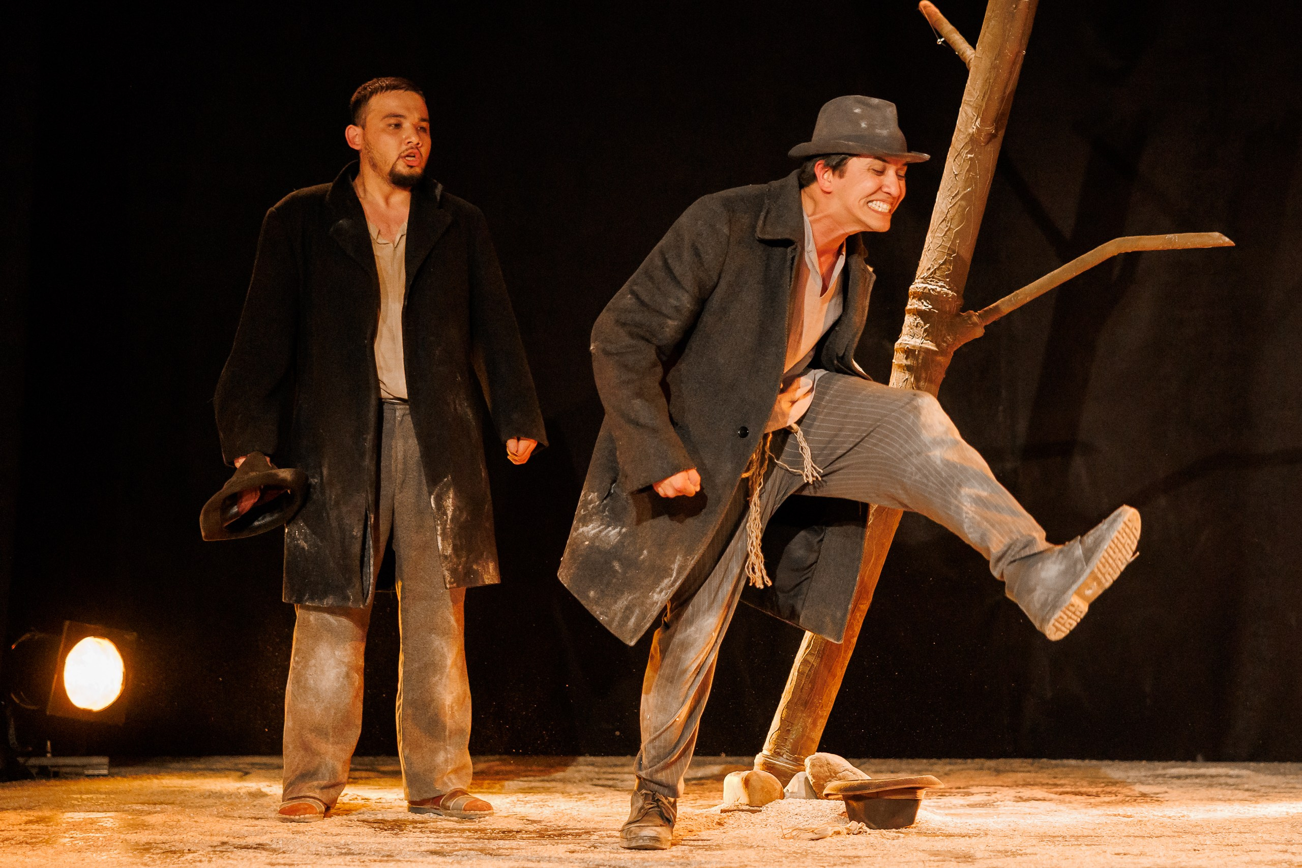 Спектакль «В ожидании Годо» от театра Д. Лица в СПб. Фотограф в Санкт-Петербурге — Сергей Петров