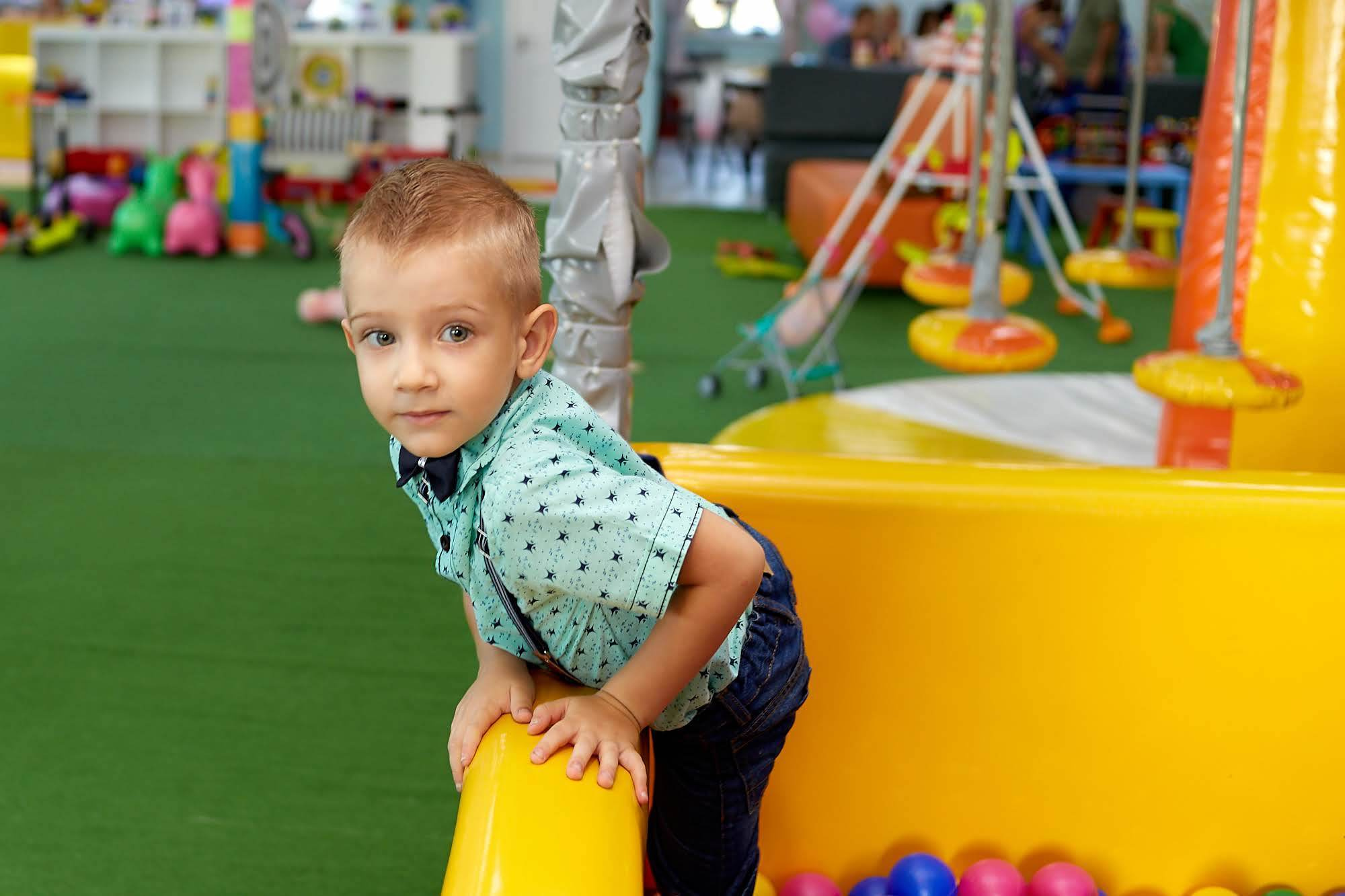 Детская репортажная сьемка. Фотограф Выпускные альбомы Таганрог Сергей Коробченко