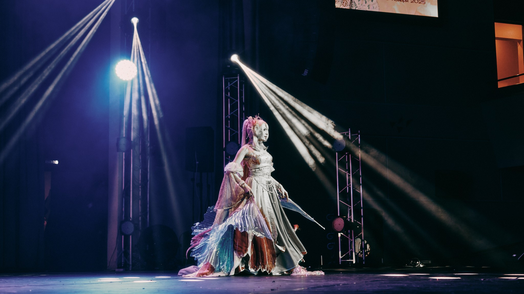 Персиковый источник | осень 2025. Фотограф Аннё| Москва