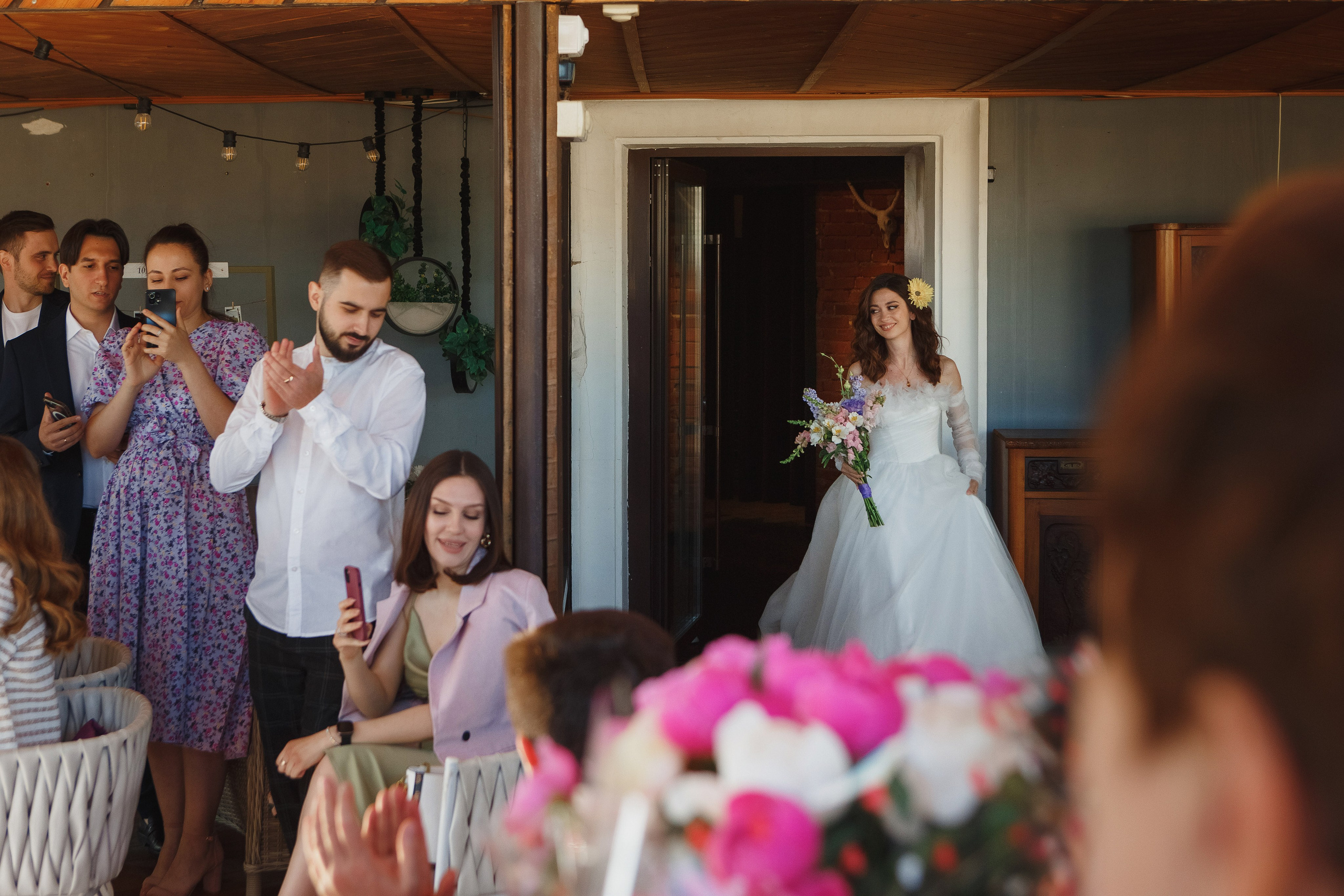 Свадебная фотосессия Михаила и Валерии на Чеховской набережной. Свадебный и семейный фотограф в Таганроге Бакарюк Антон