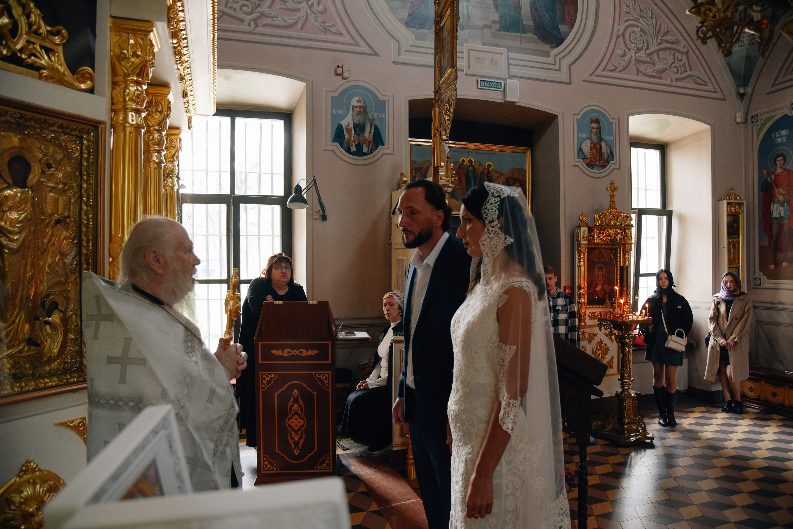 Венчание Храм Живоначальной Троицы на Воробьёвых горах. Фотограф Лола Волна, город Москва