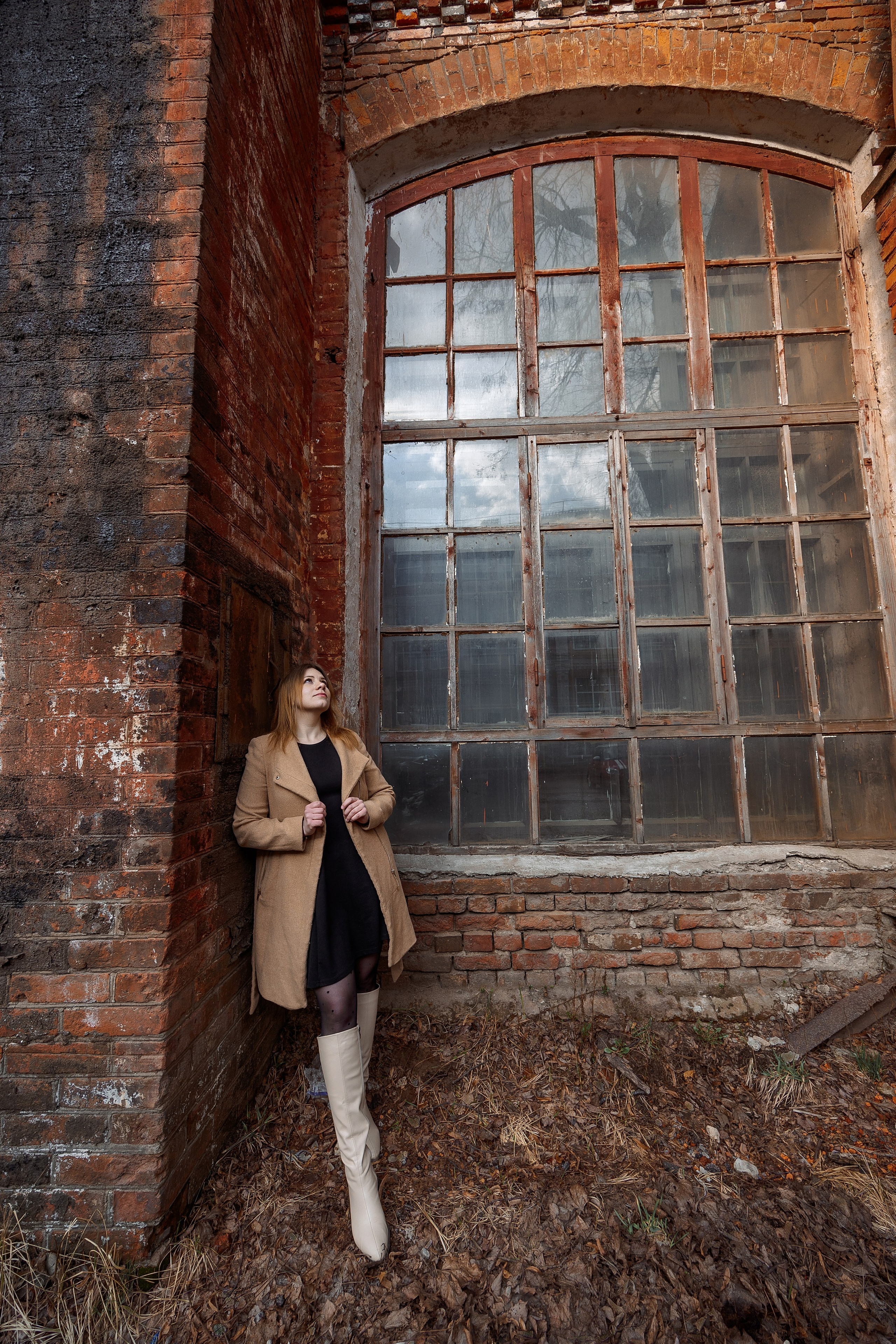 Настя на территории завода «Зингер». Александр Антонов. Профессиональный свадебный, репортажный фотограф в Москве, Подольске. Фото+Видео на любой праздник