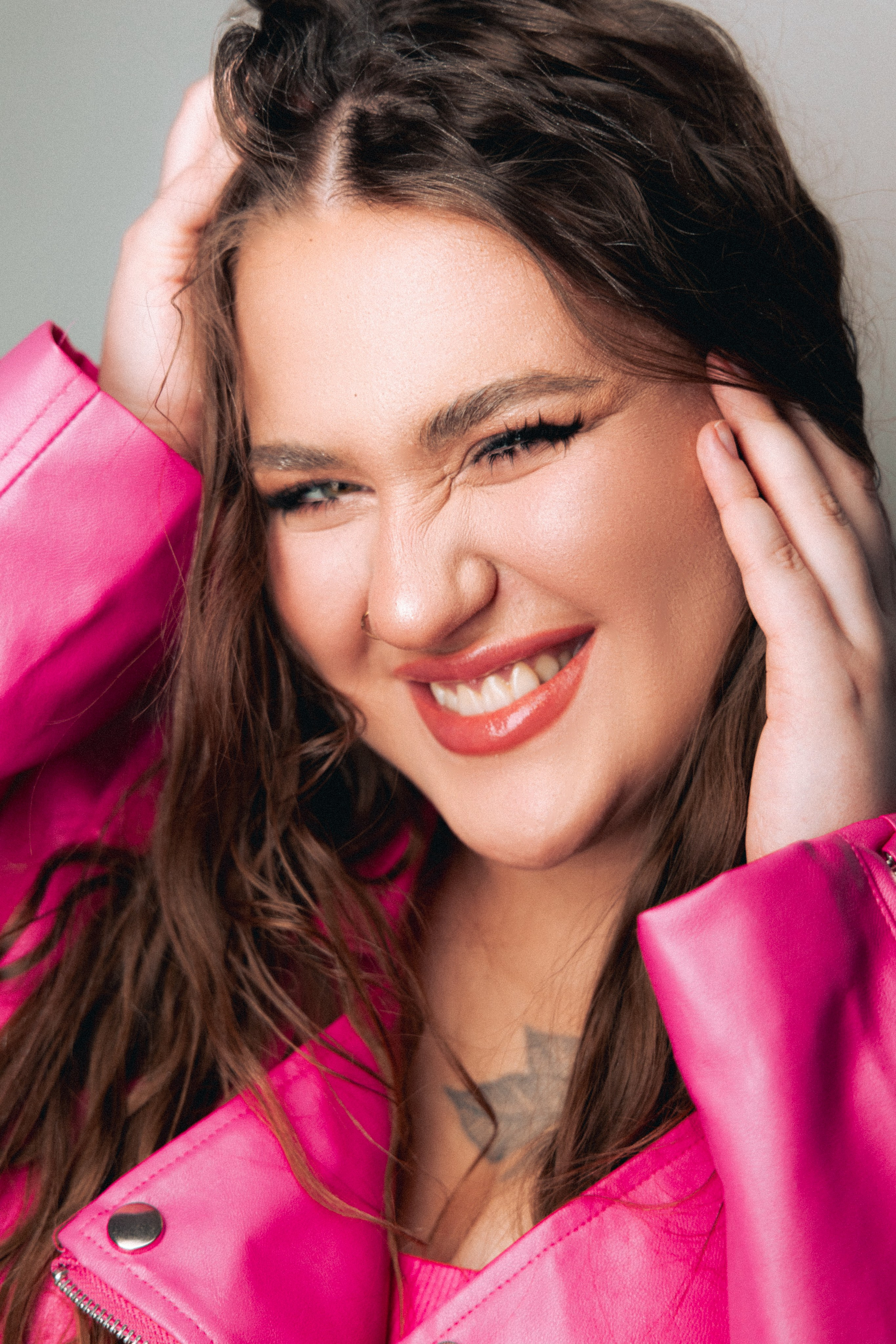 КОНТЕНТ (for @shugababy). Photographer — Regina Sal’manova. Uray