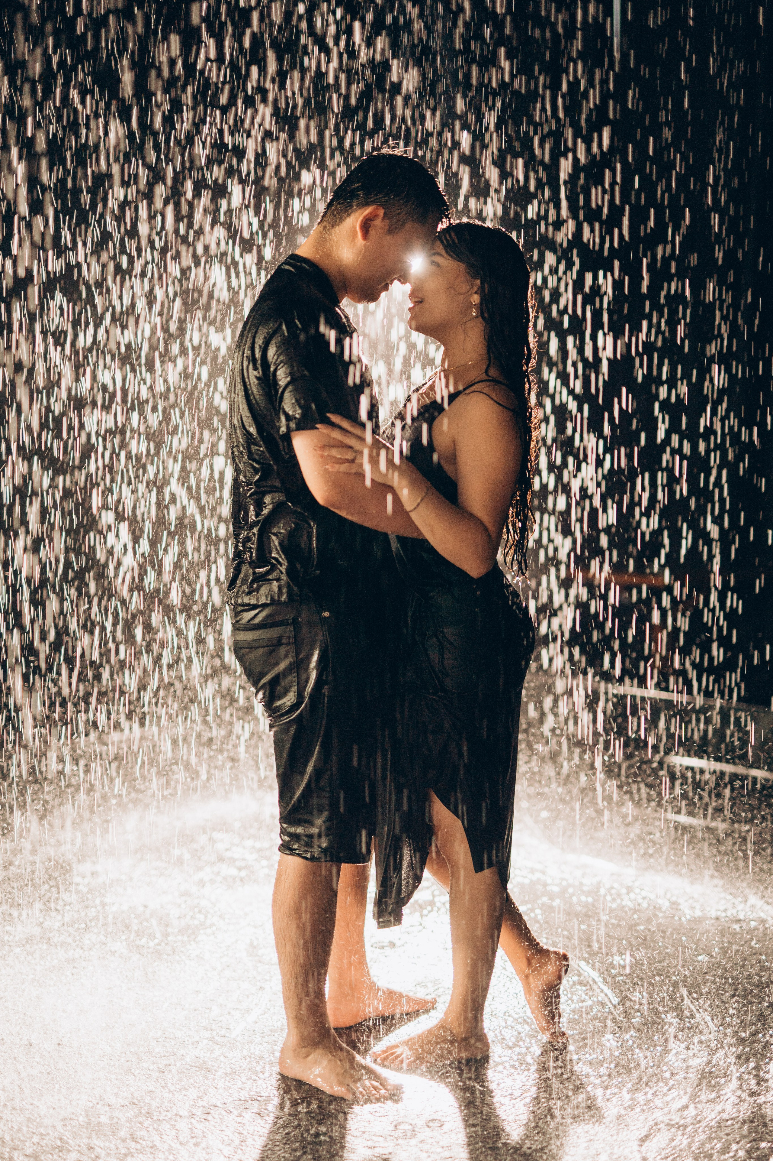 Свидание под дождем. Фотограф в Алматы Чалова Нафиса