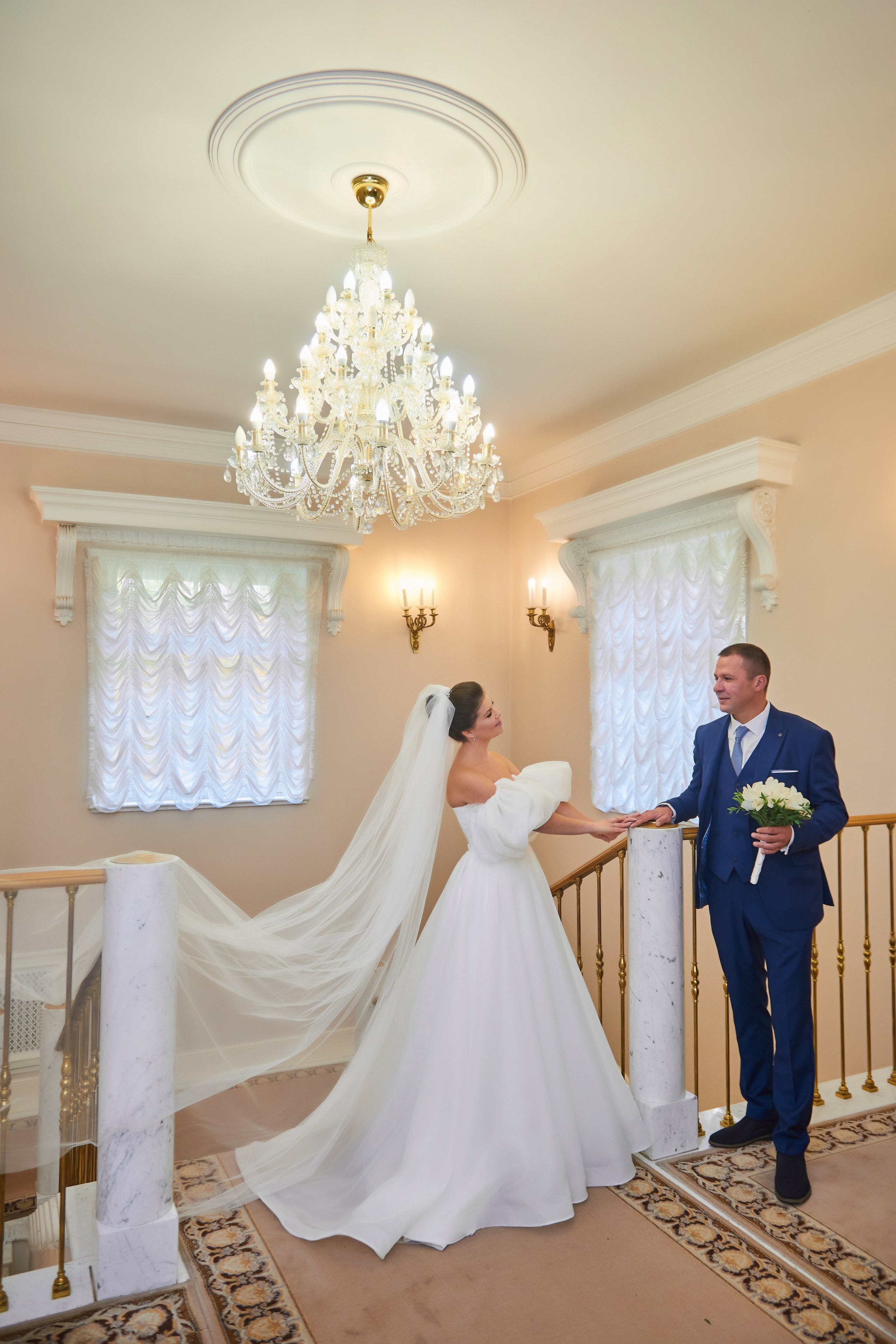 Осенняя свадебная прогулка в Екатерининском парке в Пушкине. Портретный, семейный и свадебный фотограф в Санкт-Петербурге и в Пушкине Ширяев Денис