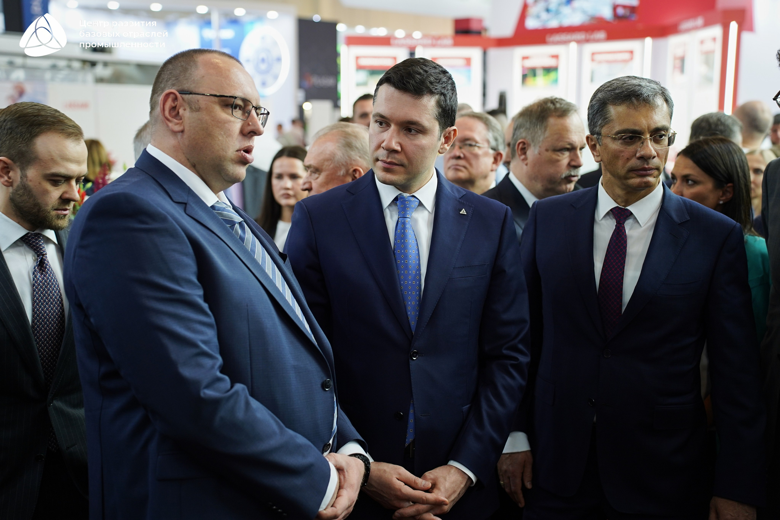 ЭКСПОЦЕНТР Алиханов. Фотограф