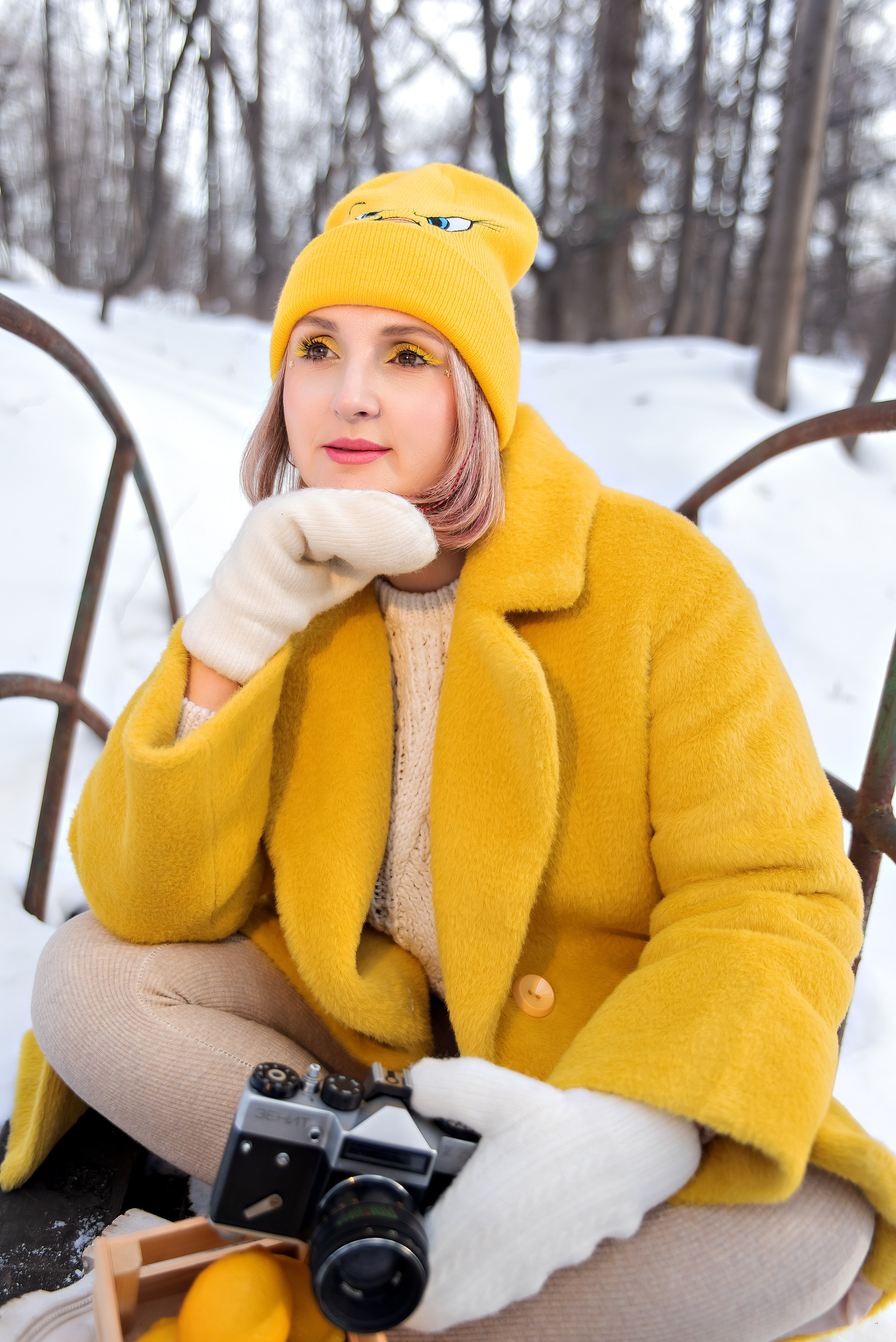 Индивидуальна и портретная фотосессия для Евгении, прогулка в зимнем лесу санатория Дальняя Дача. Семейный и портретный фотограф Кыштым Челябинск Марина Шигапова