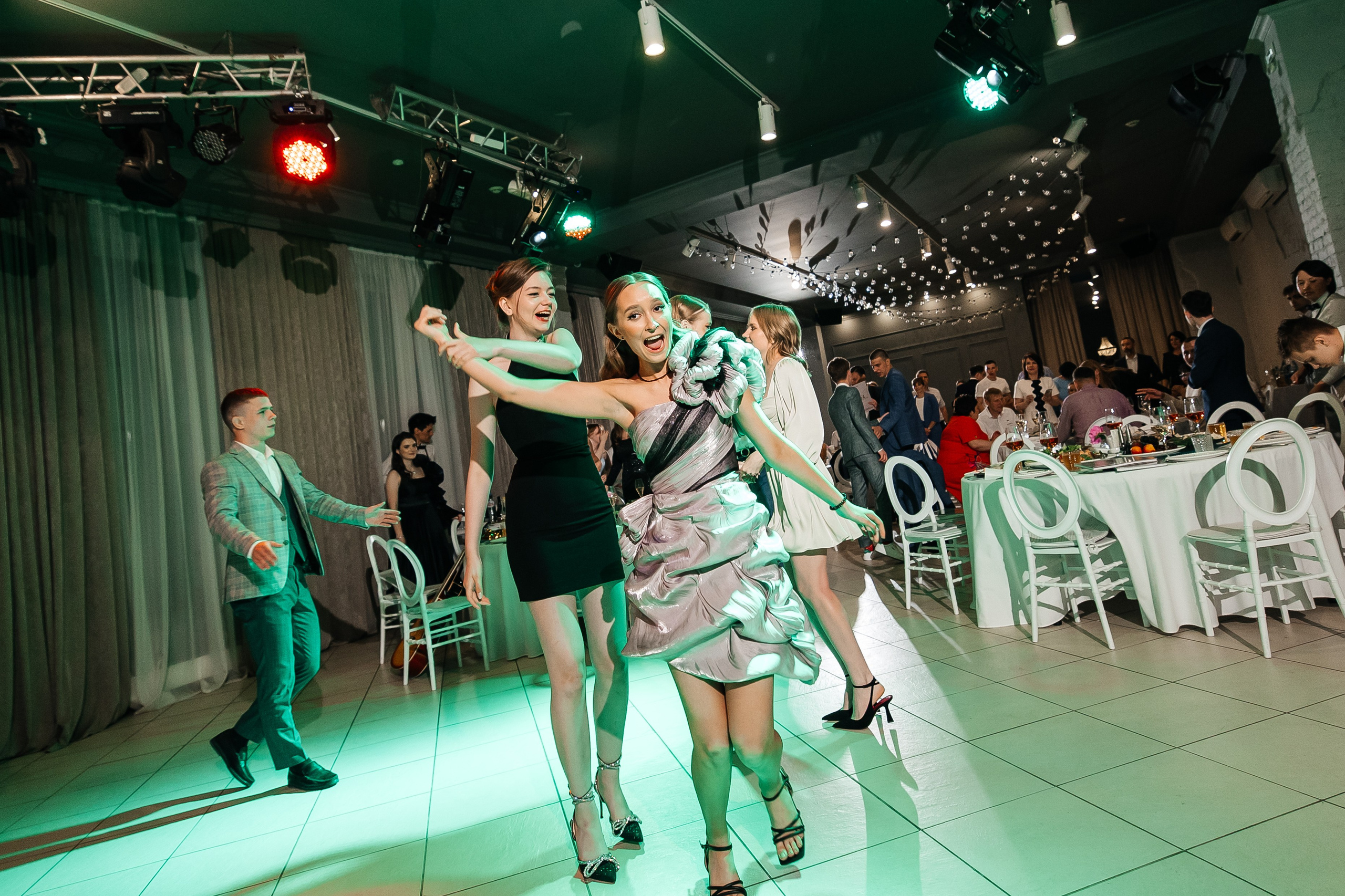 2023-06-23 Выпускной МБОУ СОШ № 10. Фотограф в Красноярске