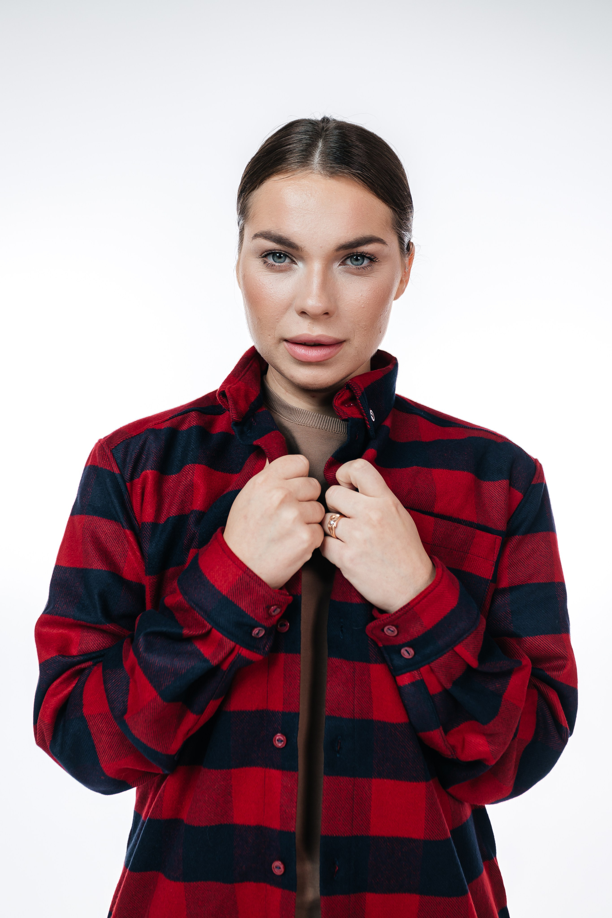 Фотосессия для маркетплейсов OZON, WB, Мегамаркет. Модельное агентство. Александр Оношкин. Свадебный фотограф в Екатеринбурге