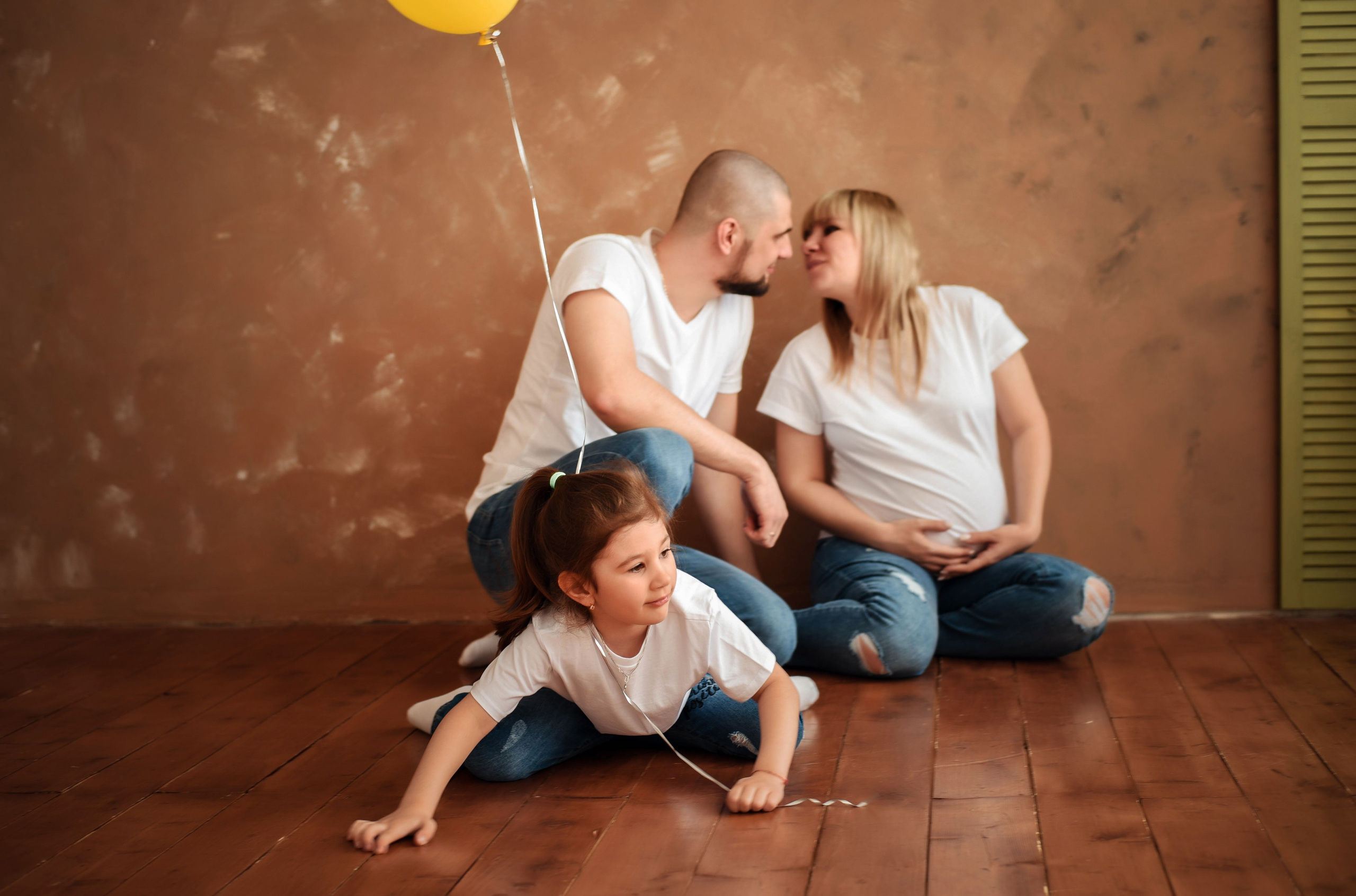 Фотосессия беременности (семейная съемка). Свадебный, семейный, детский, контент фотограф в Омске Максим Ильин