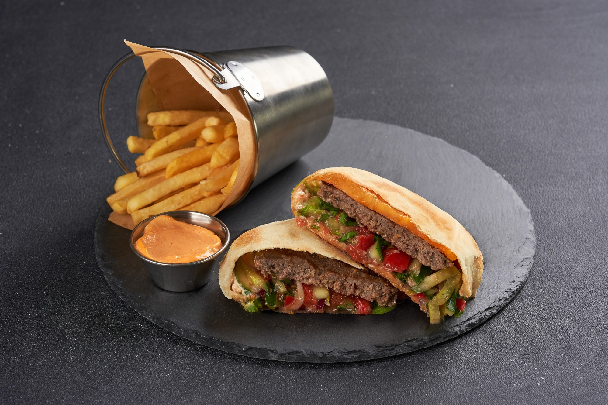 Каталожная съёмка. FOODCASE — дизайн, айдентика, фото и видео для ресторанов и food-брендов