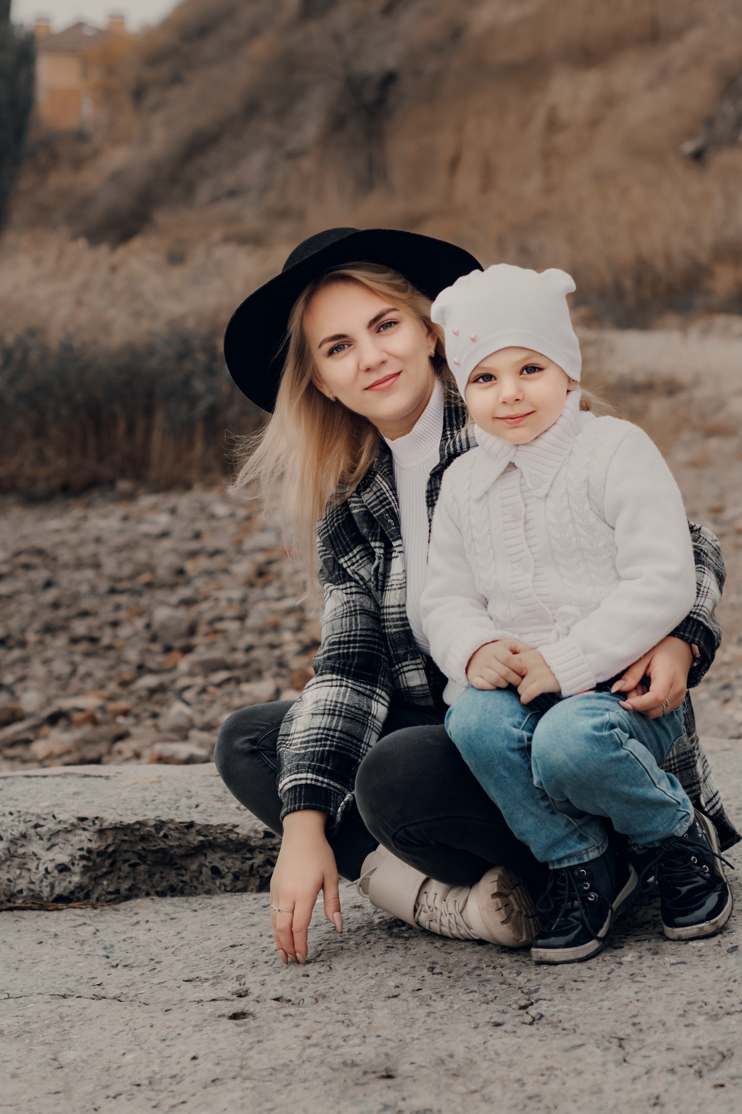 Осенняя прогулка Анастасия и Соня. Семейный и детский фотограф Кущ Наташа