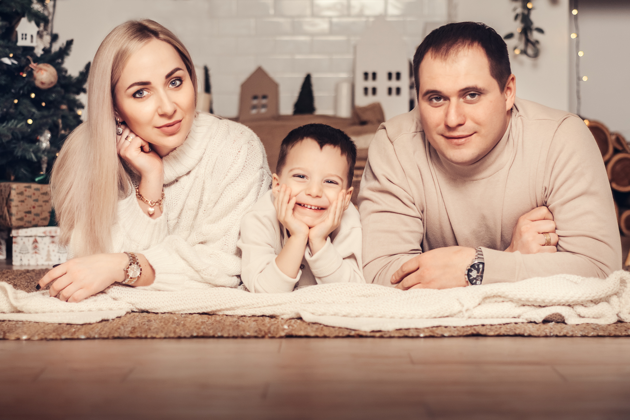 Новогодняя фотосессия доктор Яна и ее семья. Семейный и детский фотограф Кущ Наташа