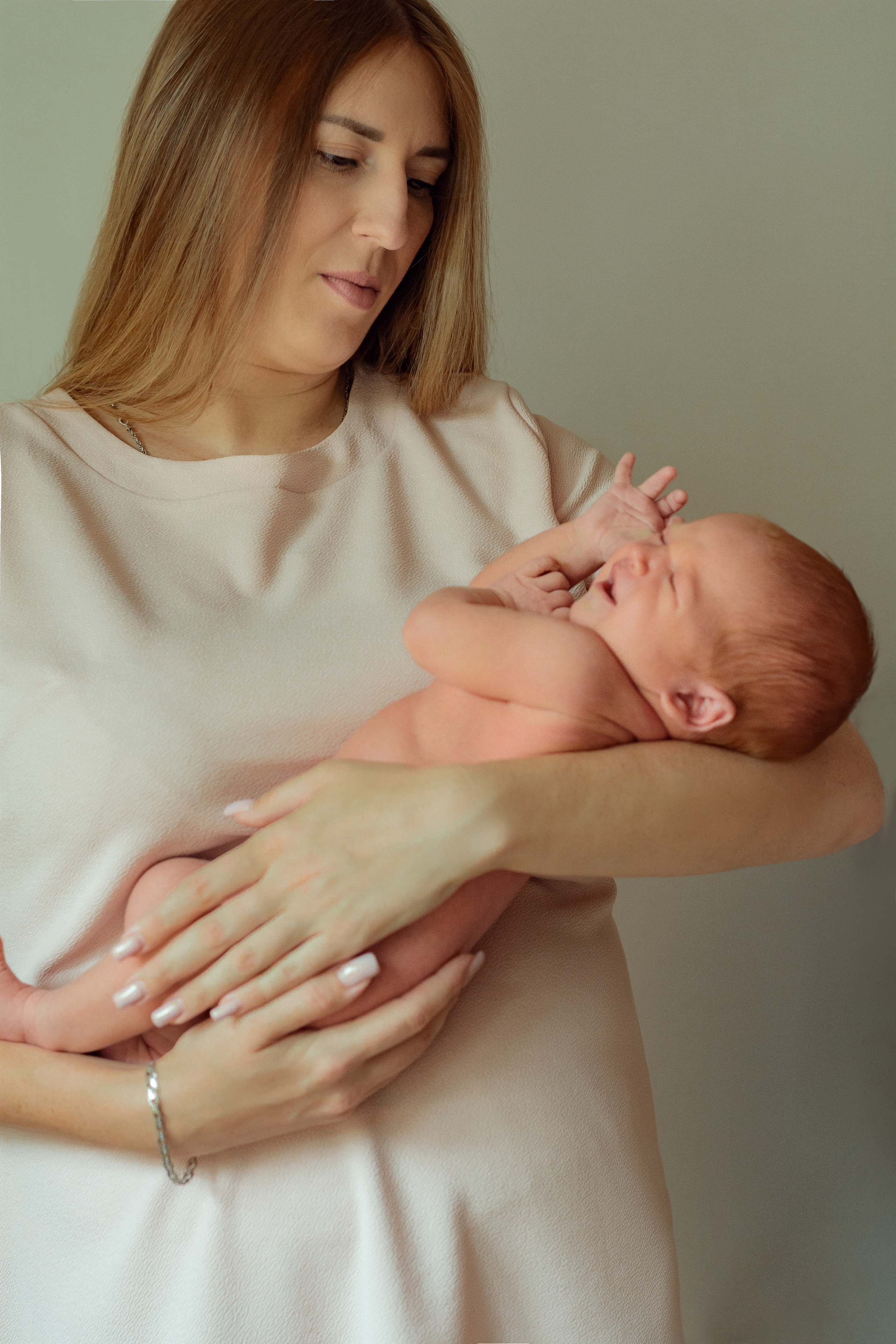 Оля и новорожденный Дима. Семейный и детский фотограф Кущ Наташа