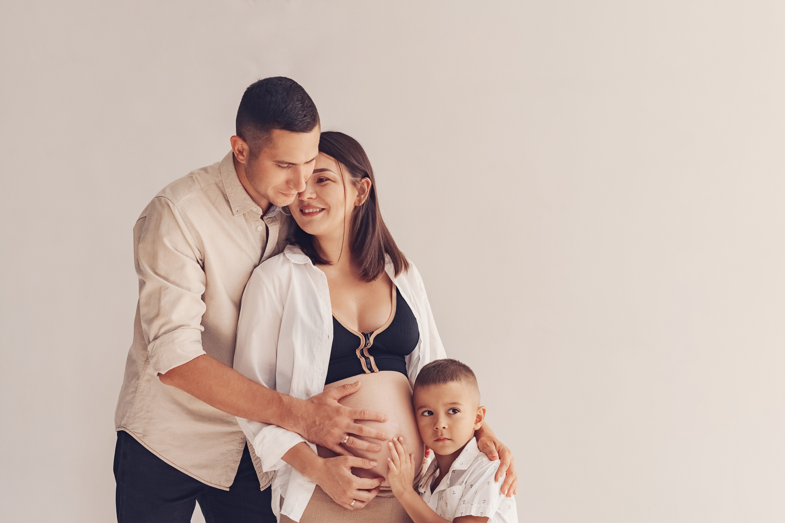 Нелли с семьей в ожидании чуда. Семейный и детский фотограф Кущ Наташа