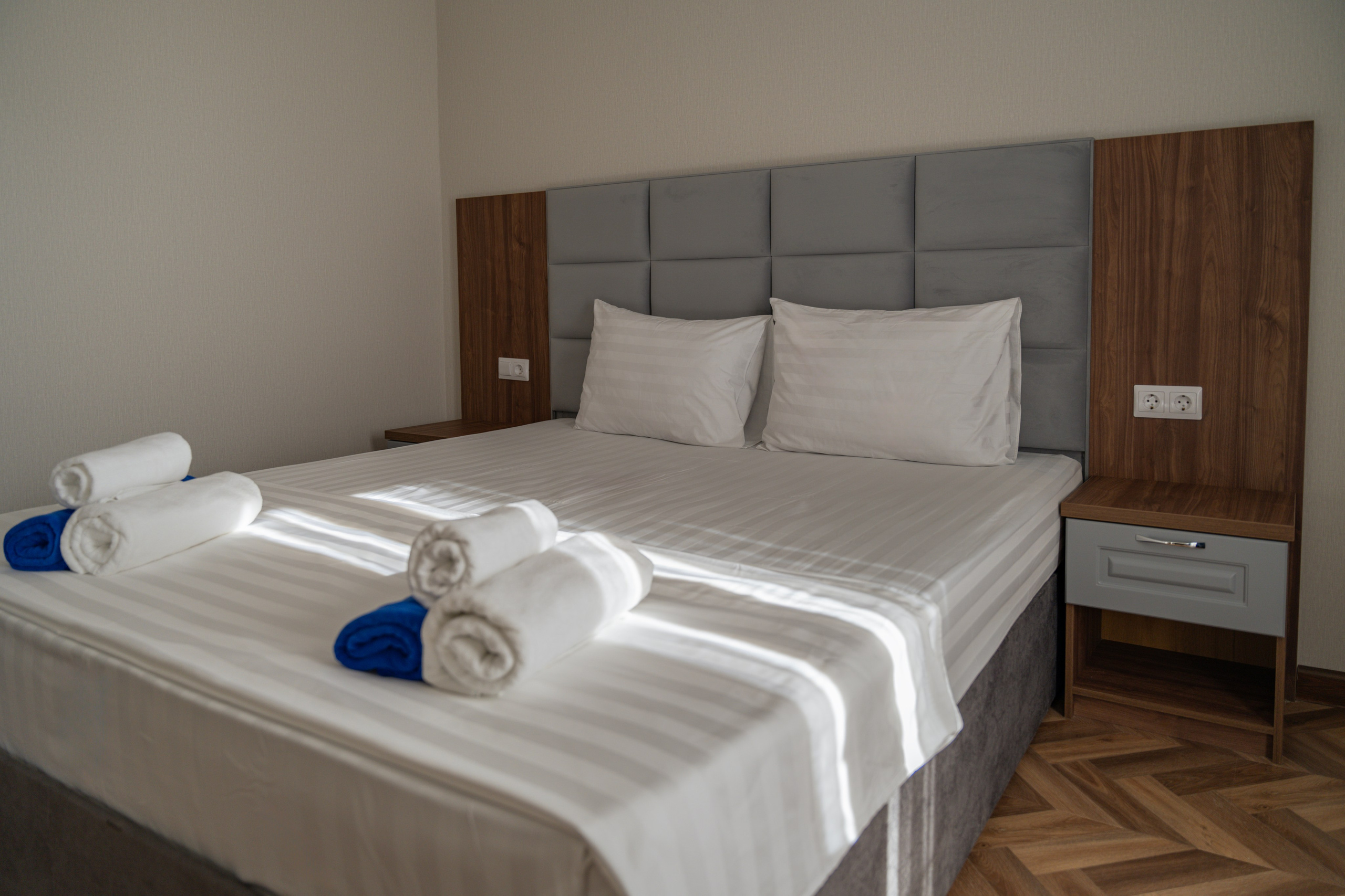 Грейс Бриз. Главная