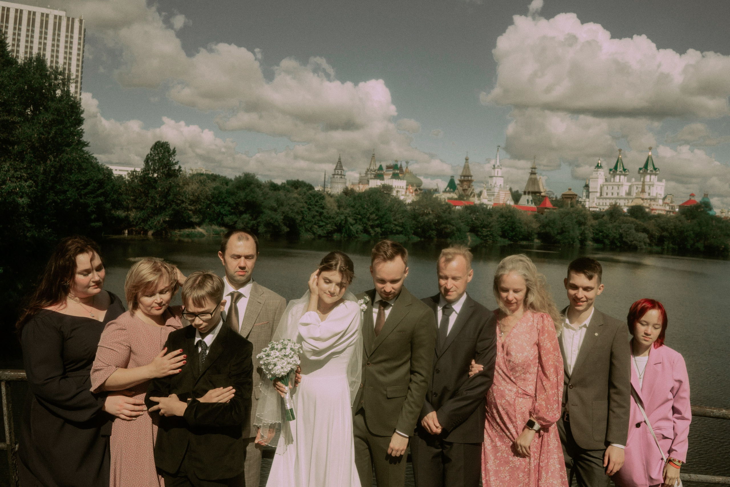 Москва как декорация любви — свадебная фотосессия в городе и на природе. Свадебный фотограф в Санкт-Петербурге Миша Репина