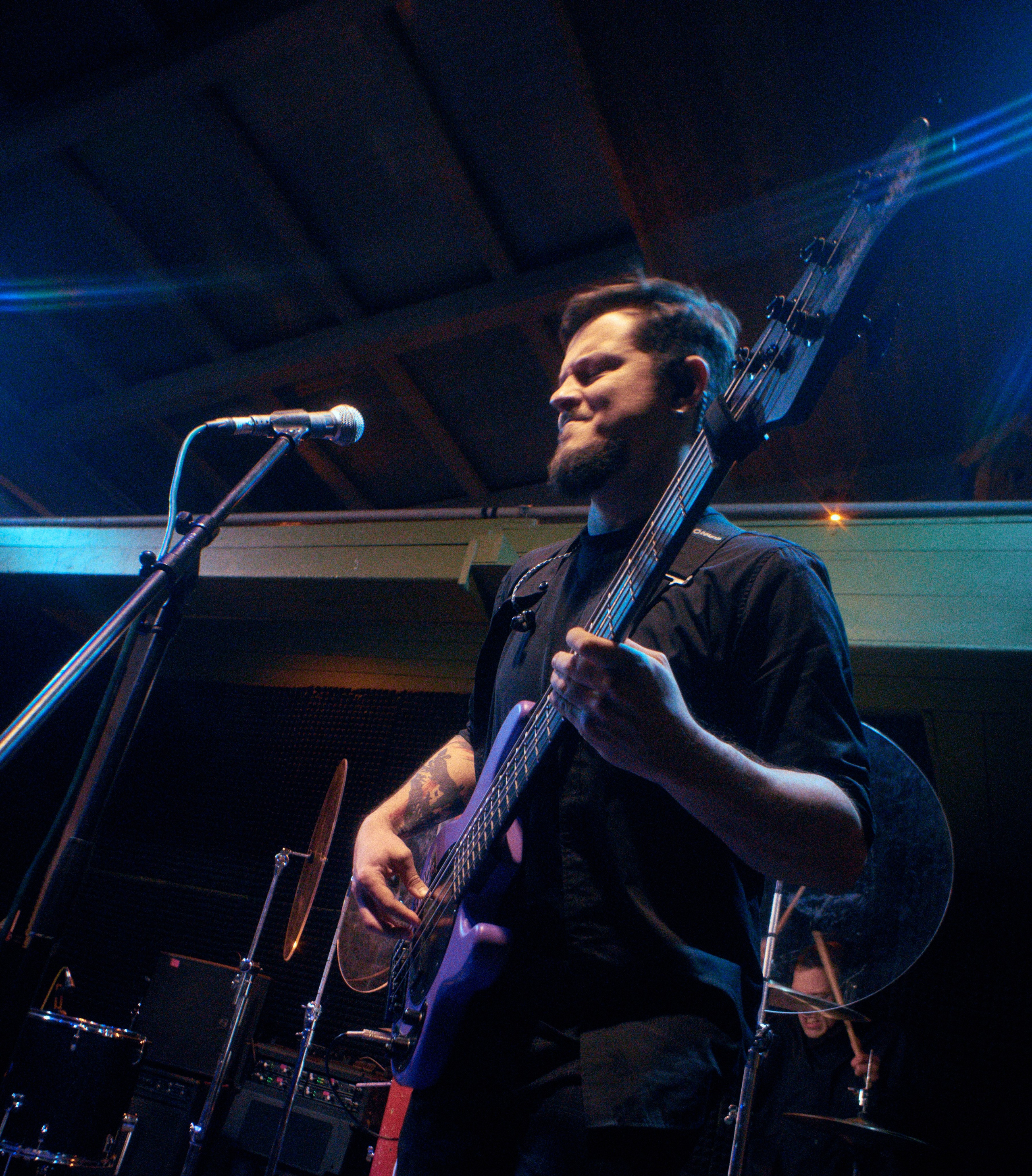 ГОЛОВА МУЭССЫ — КОНЦЕРТ 18-10-2025 В КИТАЙСКОМ ЛЕТЧИКЕ. Фотография для артистов