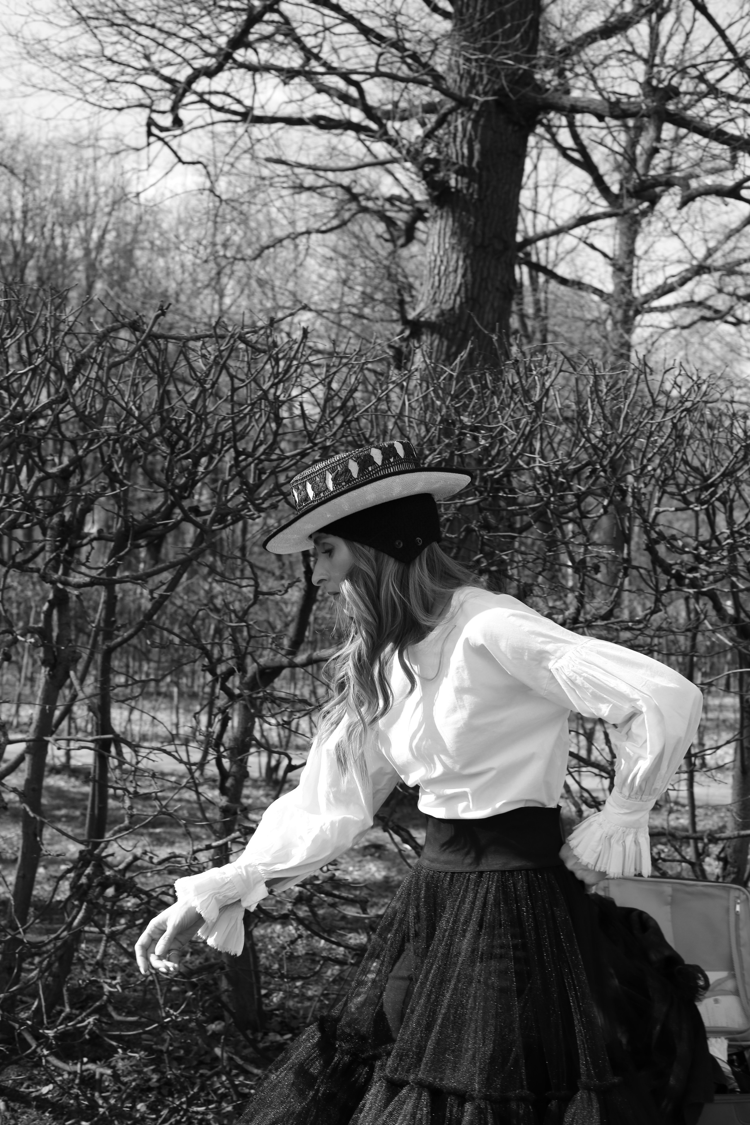 LOOKBOOK. Фешн дизайнер, фотограф, художник Яна Лазарева в Москве