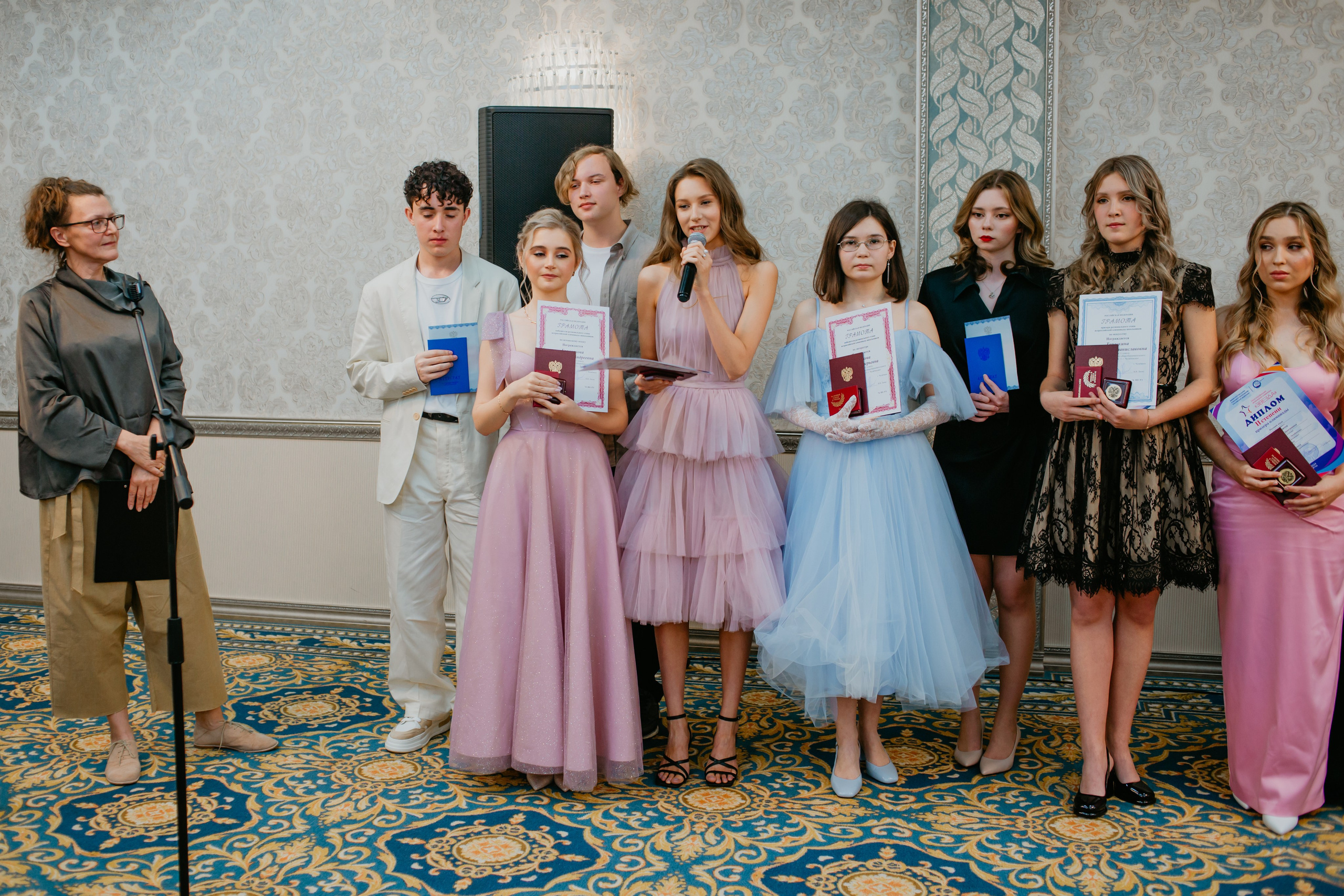 Выпускной. 11 лицей. Фотограф в Челябинске Ополихина Анна