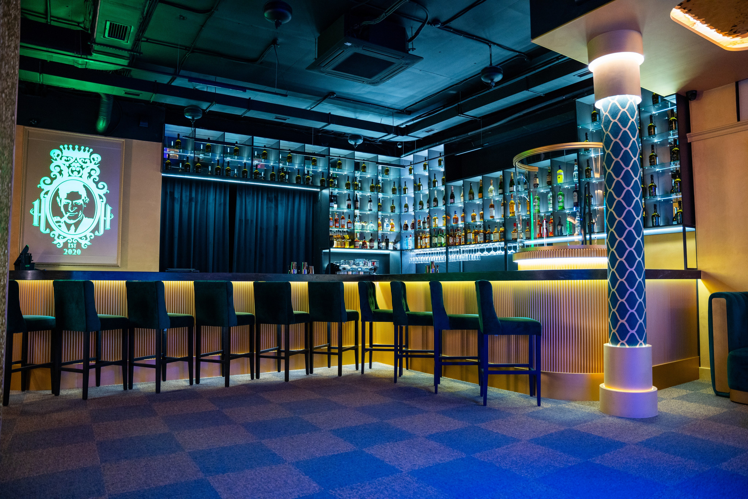 Фотосъемка интерьера стриптиз-клуба Hefner — элитный клуб Краснодара. Интерьерная фотосъемка клуба Hefner в Краснодаре — профессионально. Шедевры для Вас! Фотограф и Видеограф в Краснодаре Пахиев Руслан