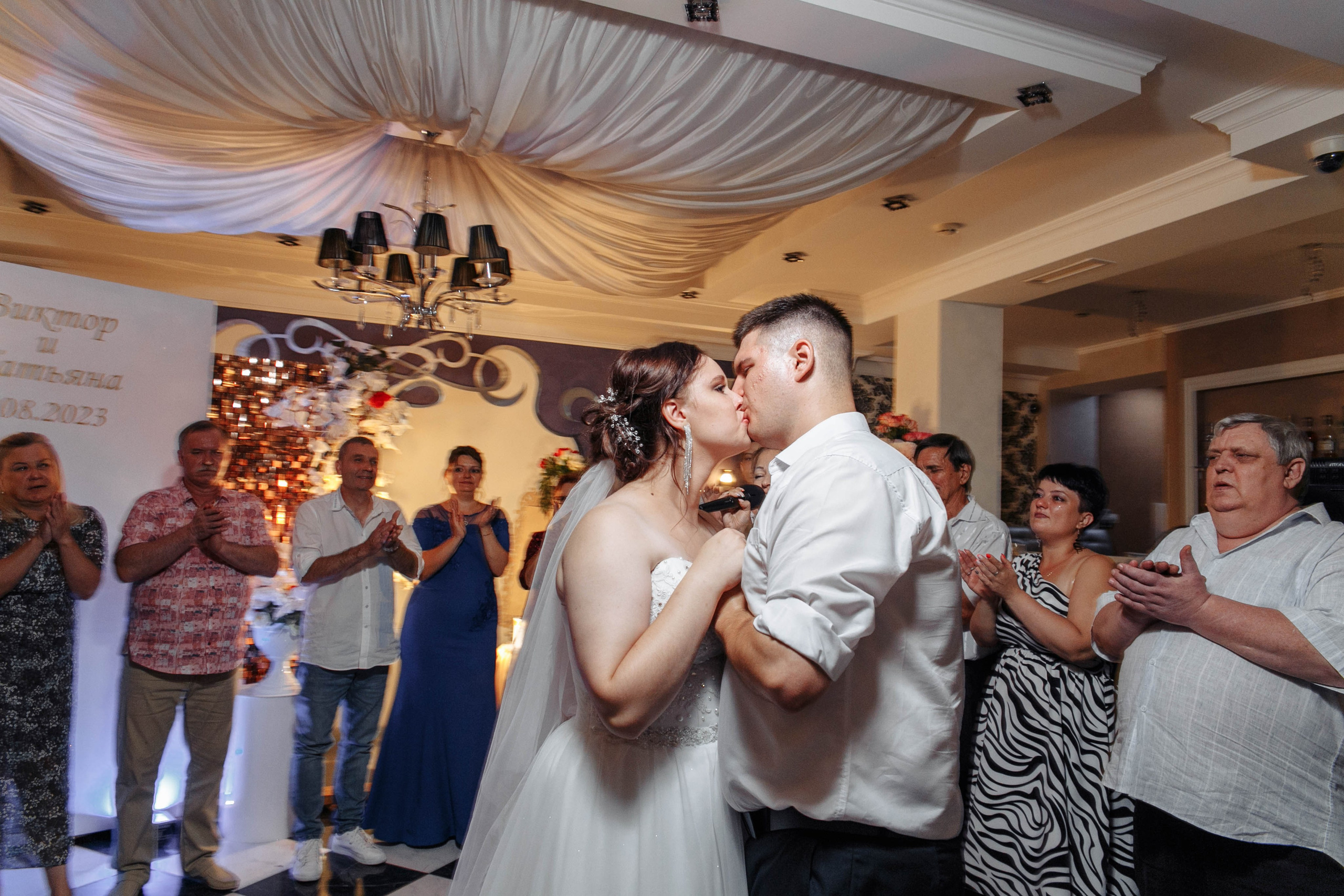 Татьяна и Виктор: настоящая русская свадьба. Событийный фотограф Максим Бескоровайновнов