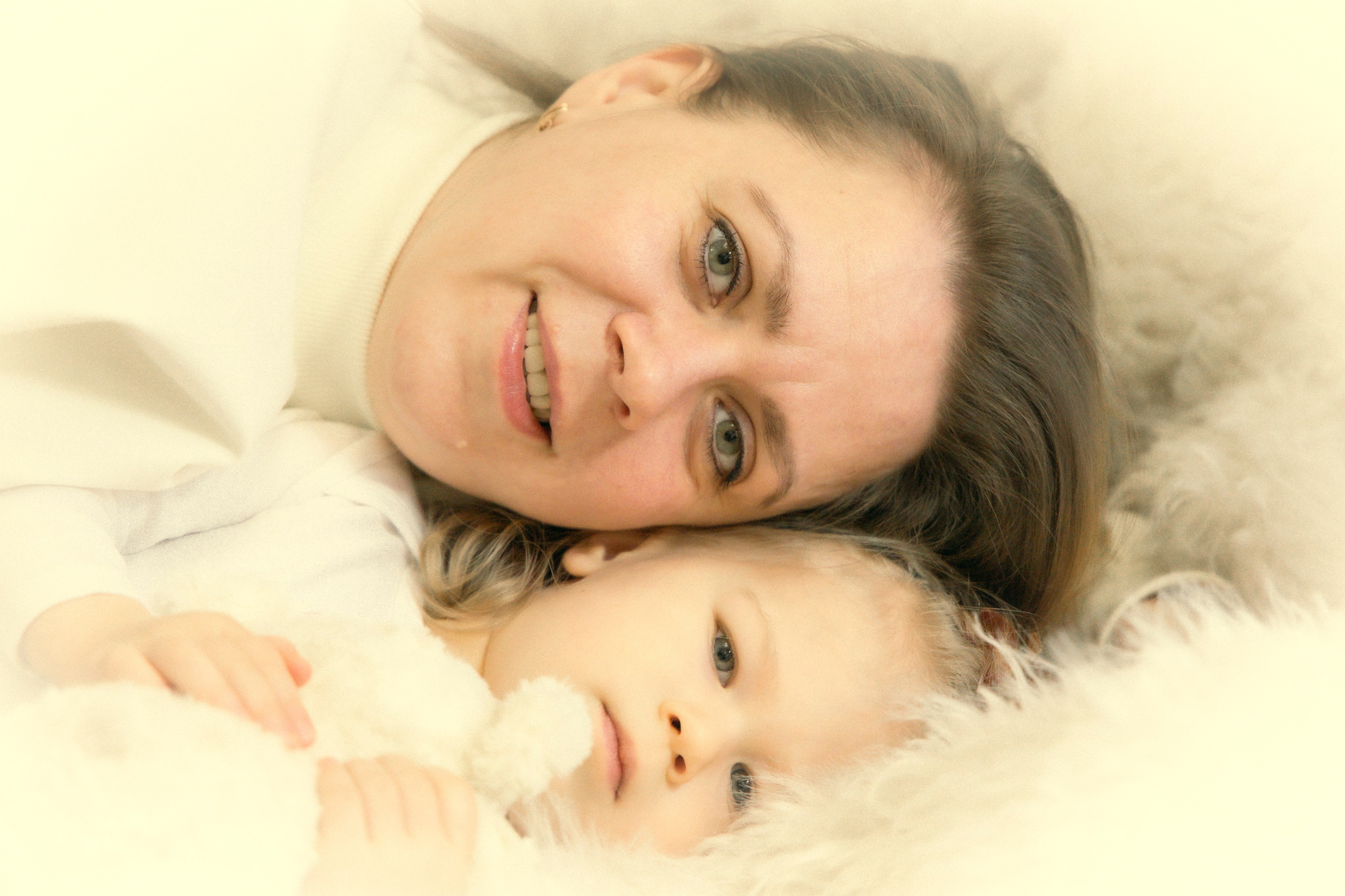 Марина Саша Вика. Фотосъёмка в квартире фотографа. Фотограф для маркетплейсов, фотоуслуги в Жуковском Татьяна Марсуверских