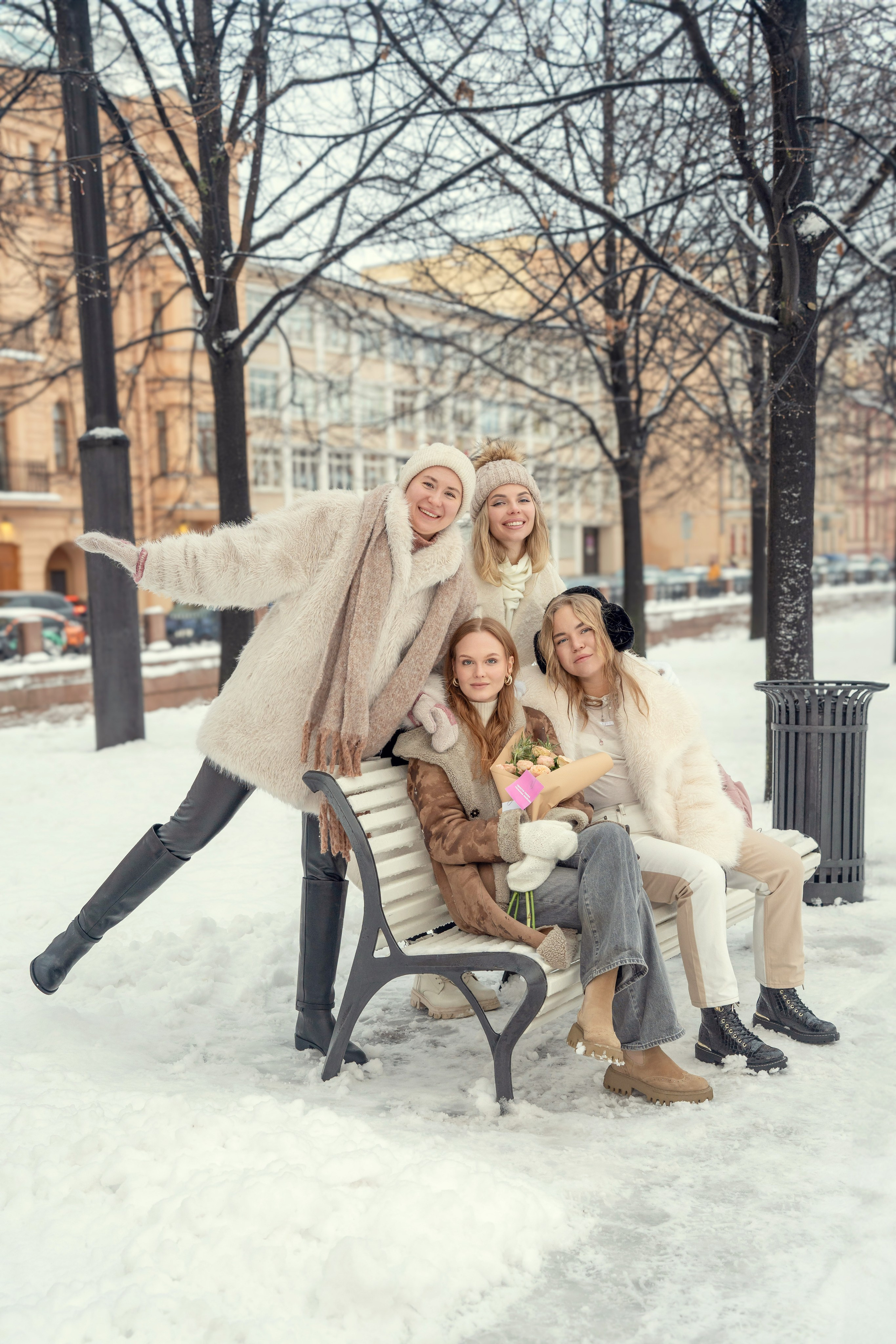 Зимняя фотосессия в Санкт-Петербурге для девушек.