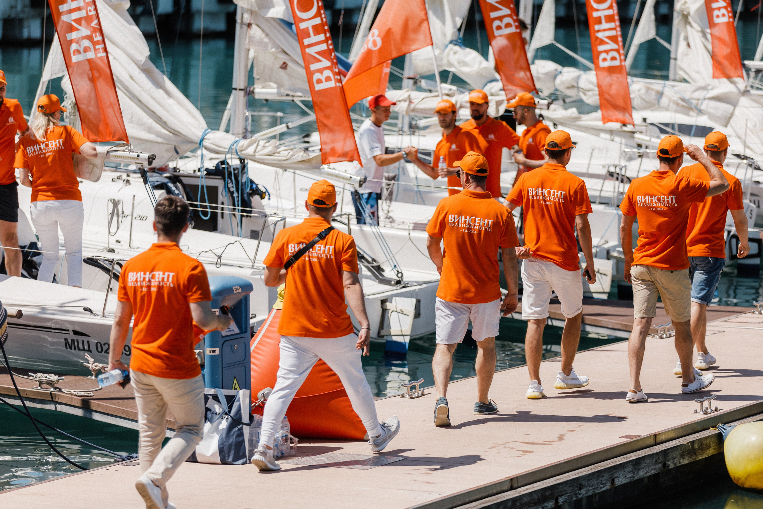 Корпоратив компании Винсент. Парусная регат. (Россия. Сочи 2022). Фотограф в Сочи, Репортажный фотограф Виктор Кочков-Филатов