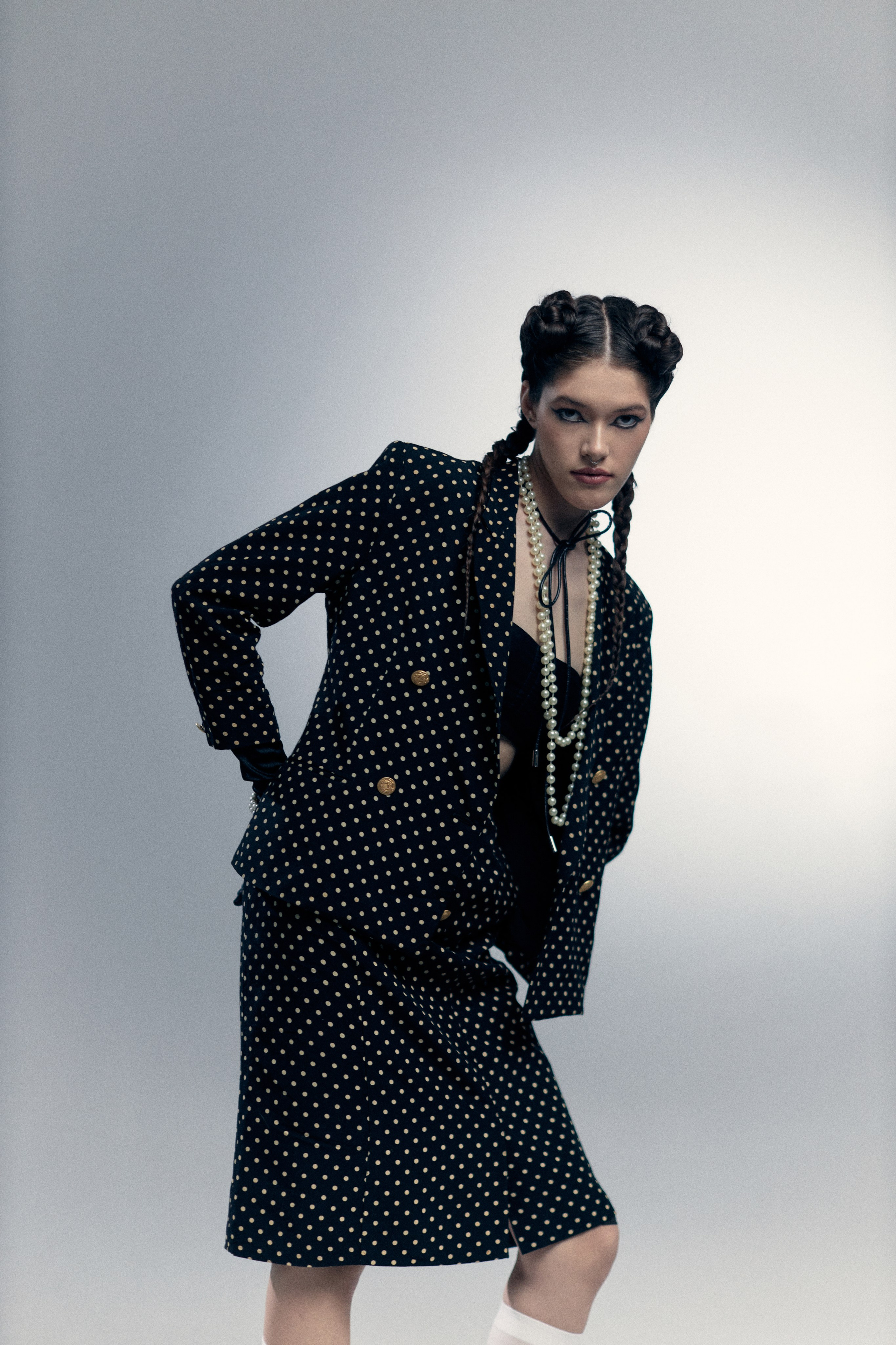 Куб. Fashion-фотограф Желеуов Дулат